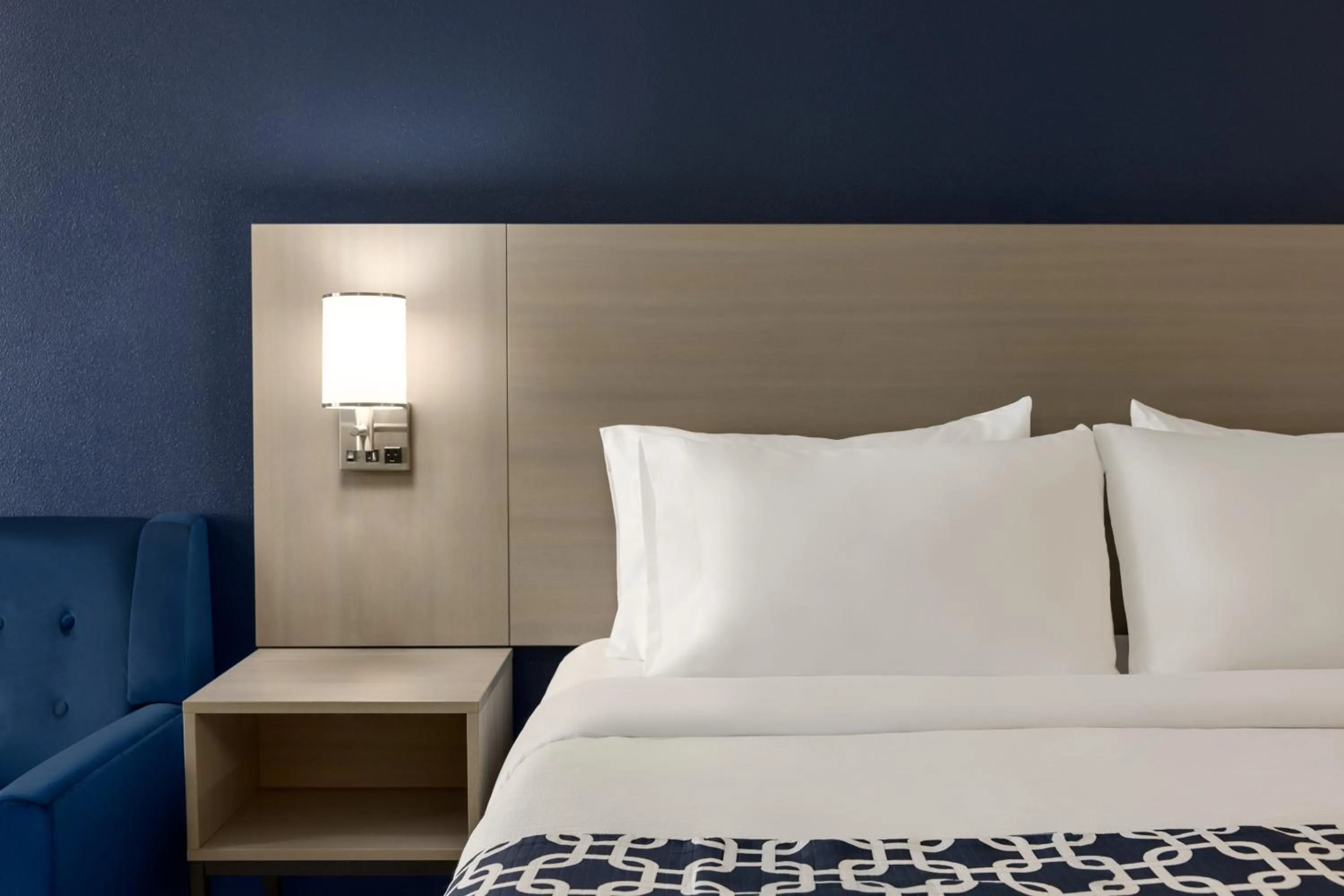 Bed in Quality Inn Lake Elsinore I-15