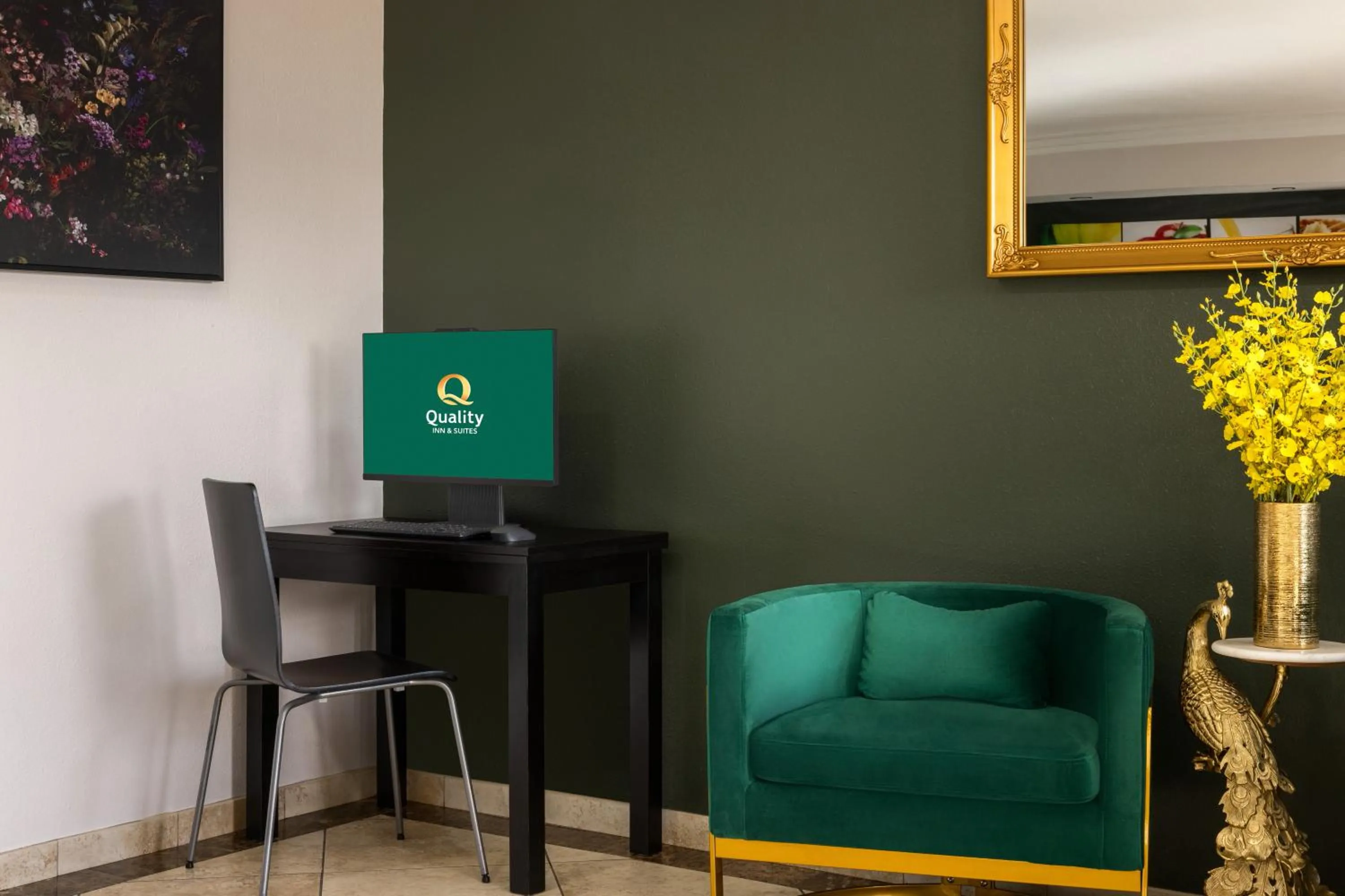 Lobby or reception in Quality Inn Lake Elsinore I-15