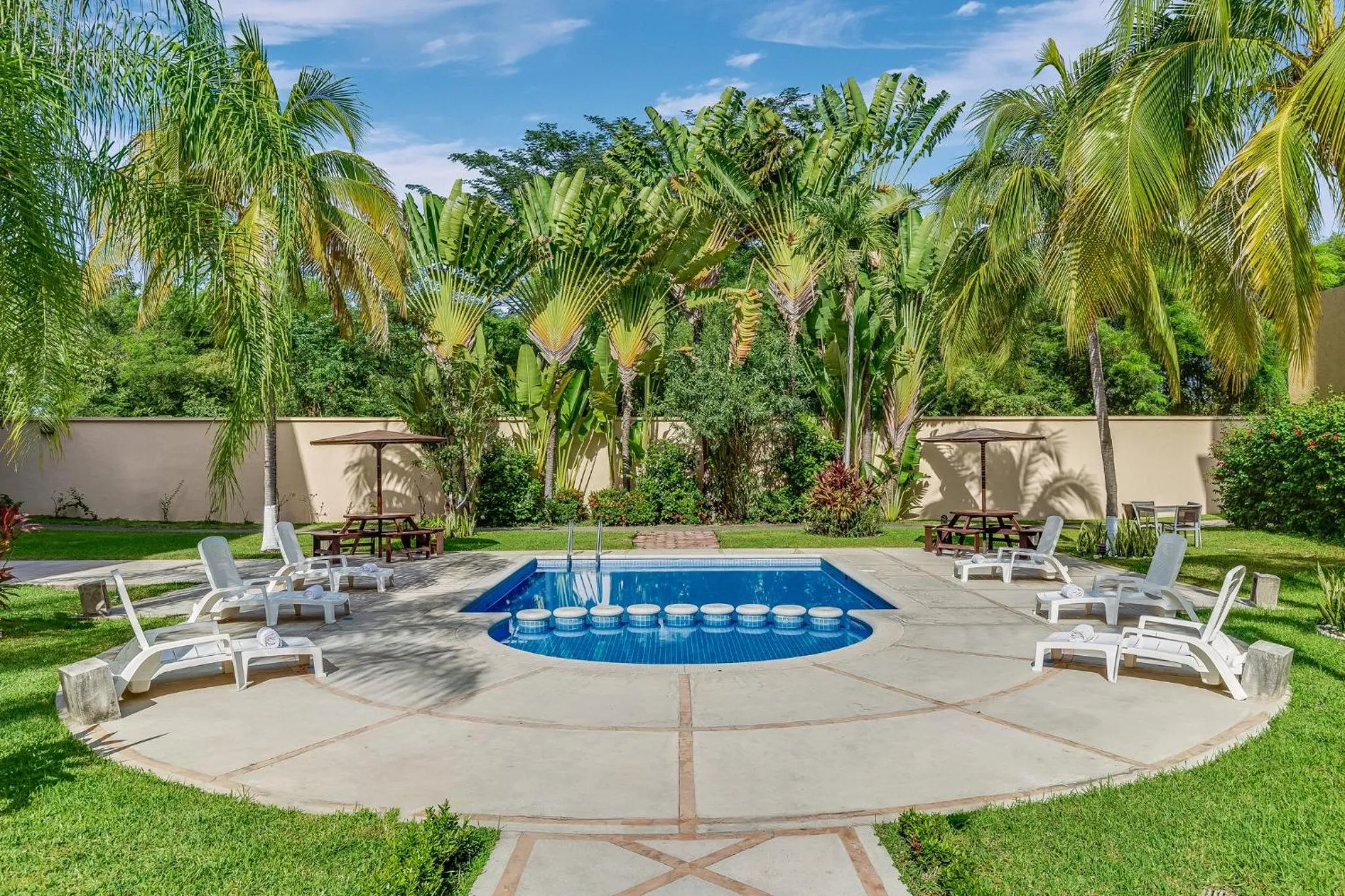 Swimming pool in Fiesta Inn Colima