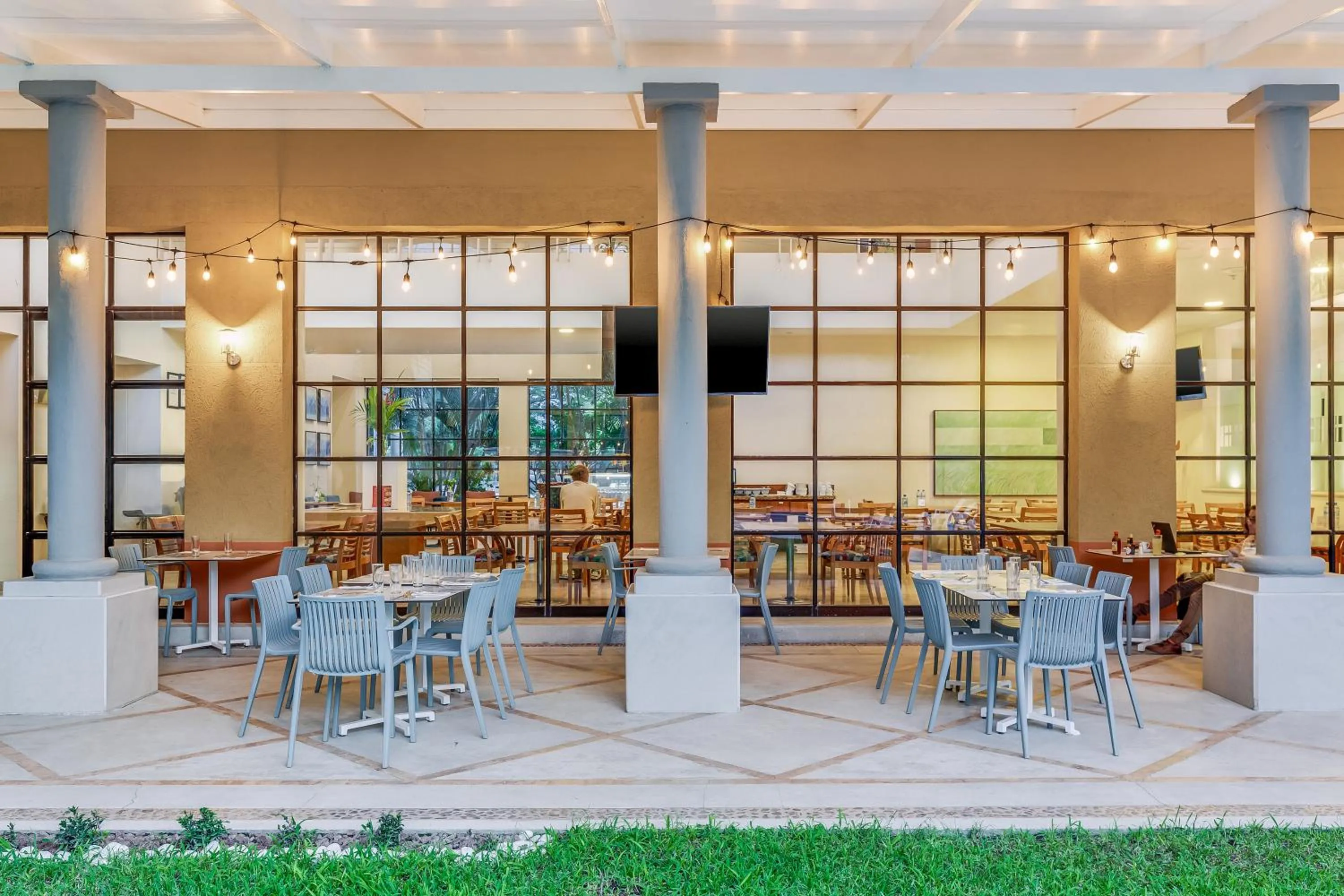 Restaurant/places to eat in Fiesta Inn Colima