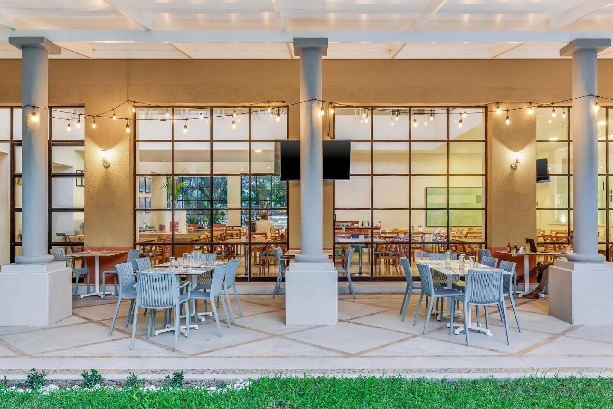 Restaurant/places to eat in Fiesta Inn Colima