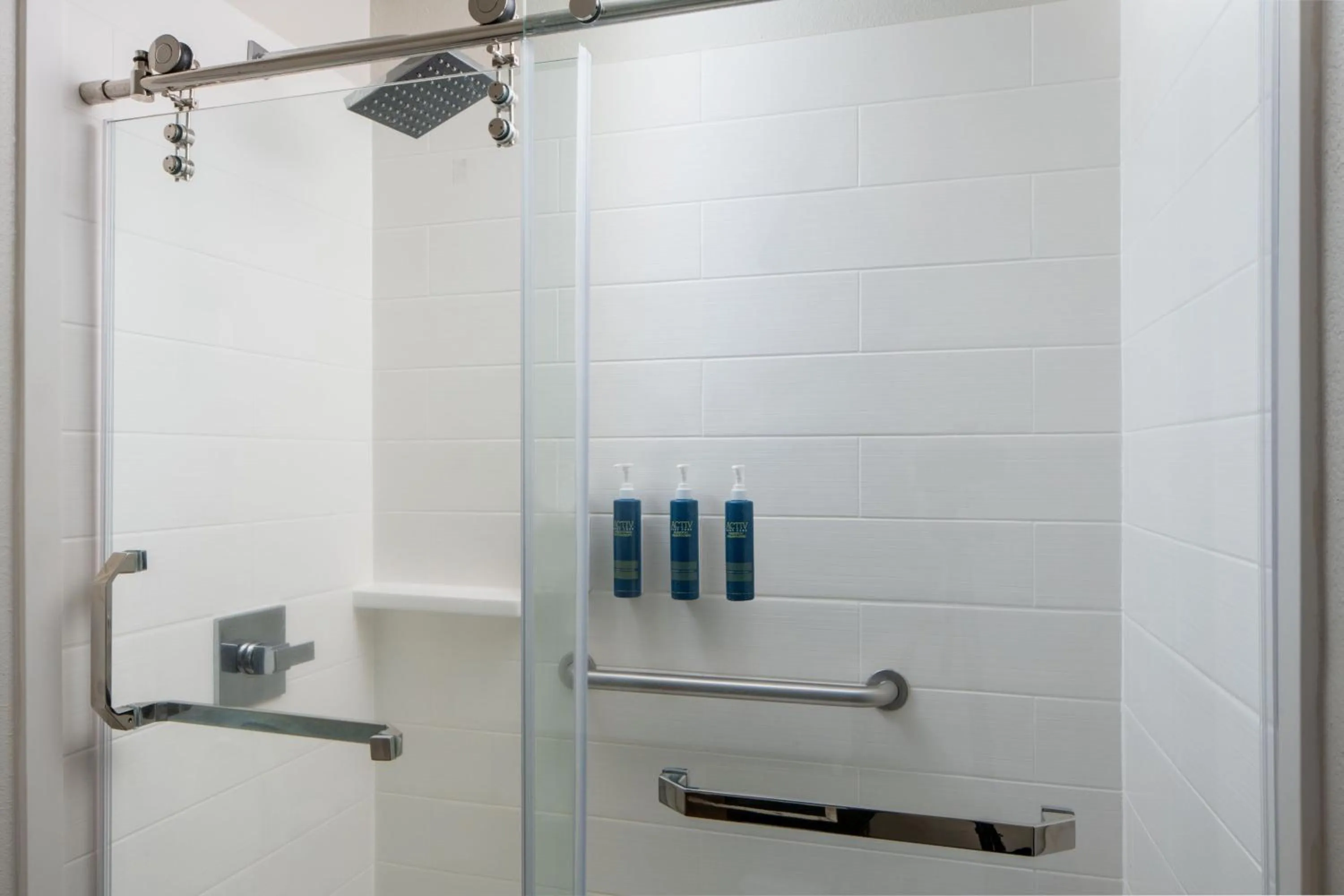 Bathroom in Avalon Hotel & Suites Alexandria