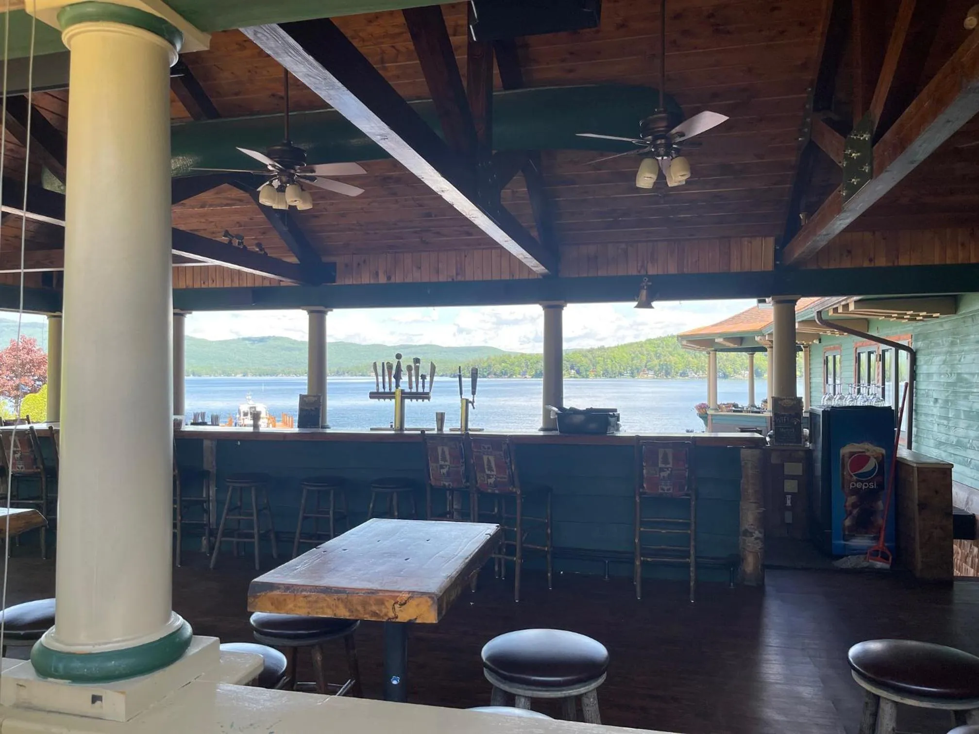 Restaurant/places to eat in The Lodges at Cresthaven