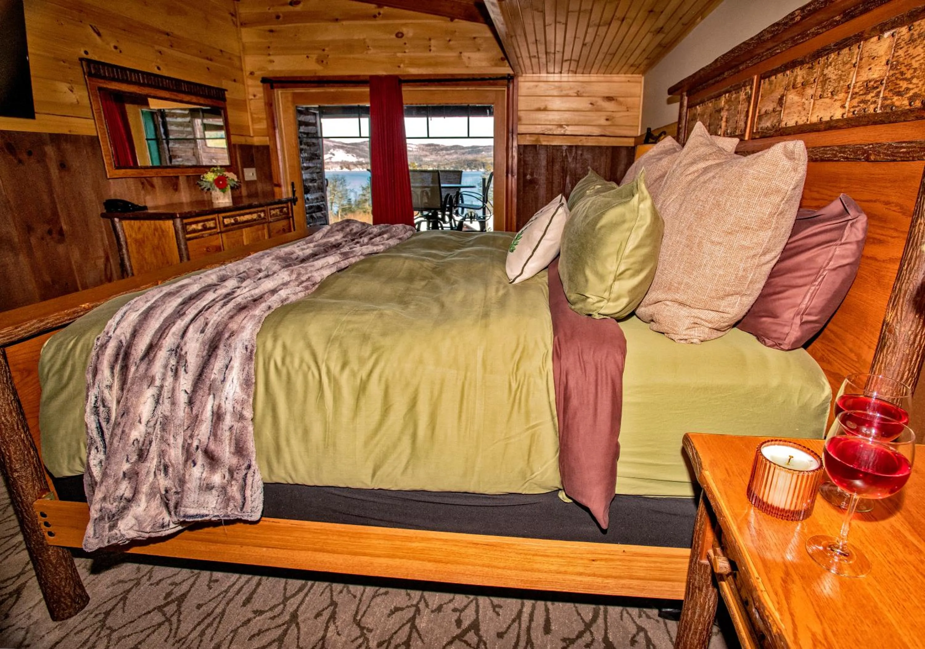 View (from property/room), Bed in The Lodges at Cresthaven