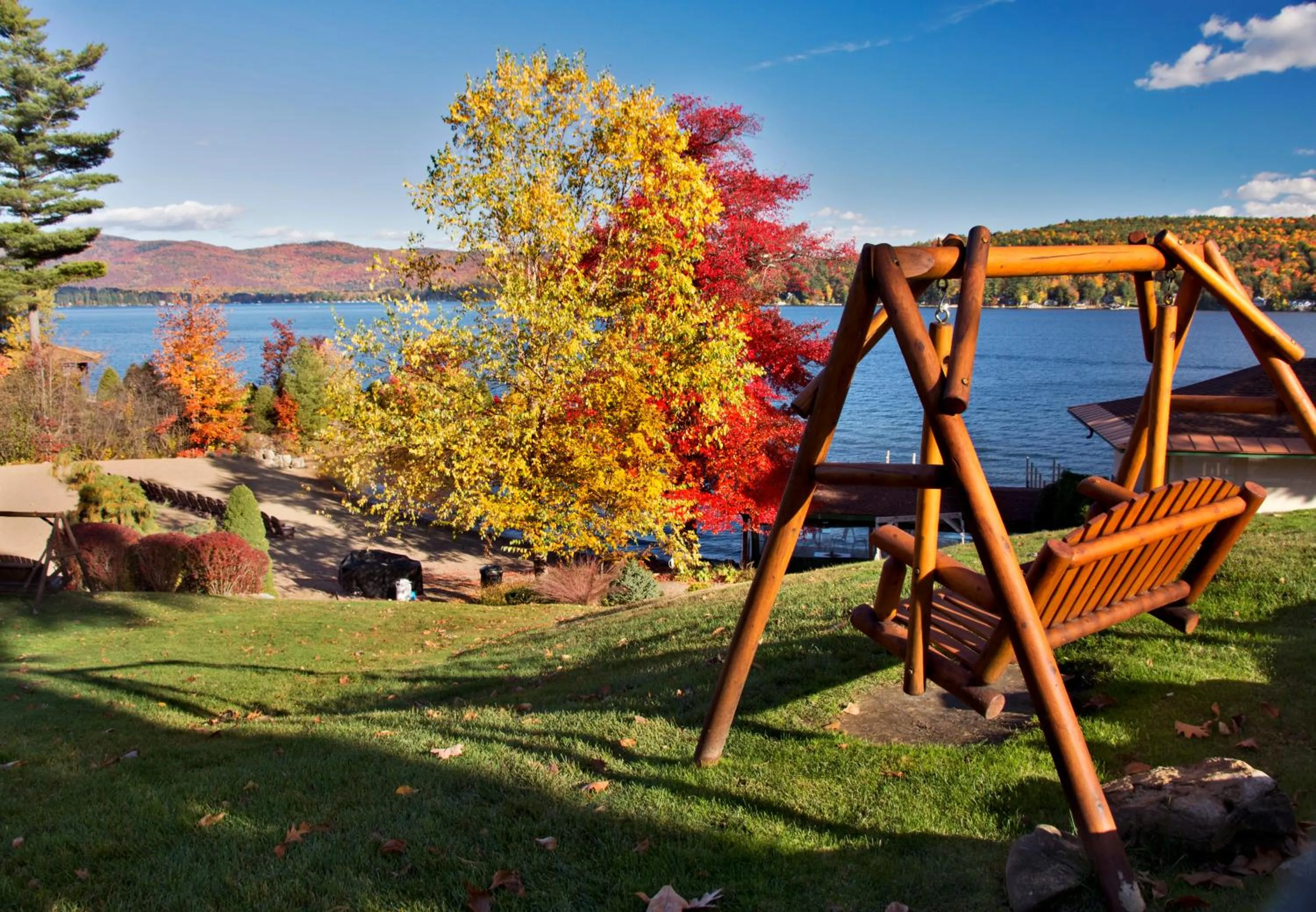 Lake view in The Lodges at Cresthaven
