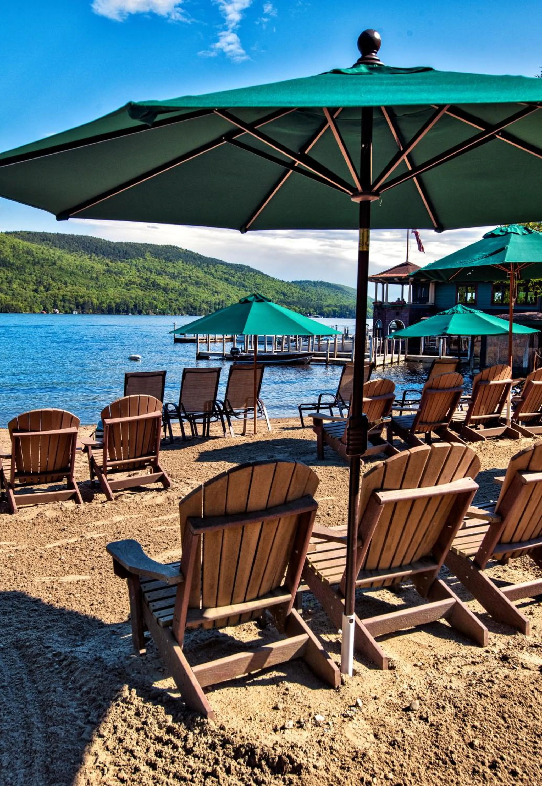 Seating area in The Lodges at Cresthaven
