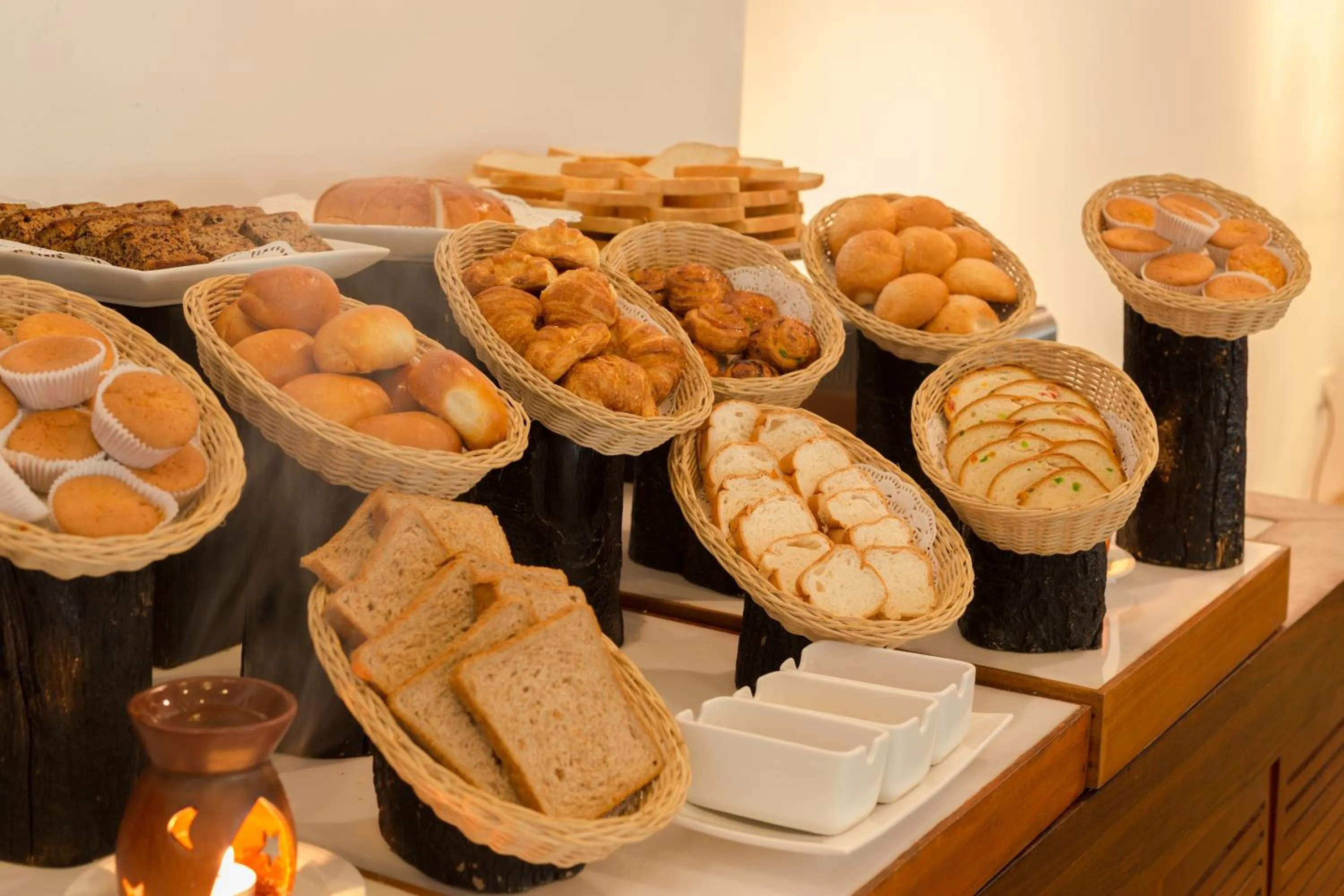 Buffet breakfast in Nilaveli Beach Hotel