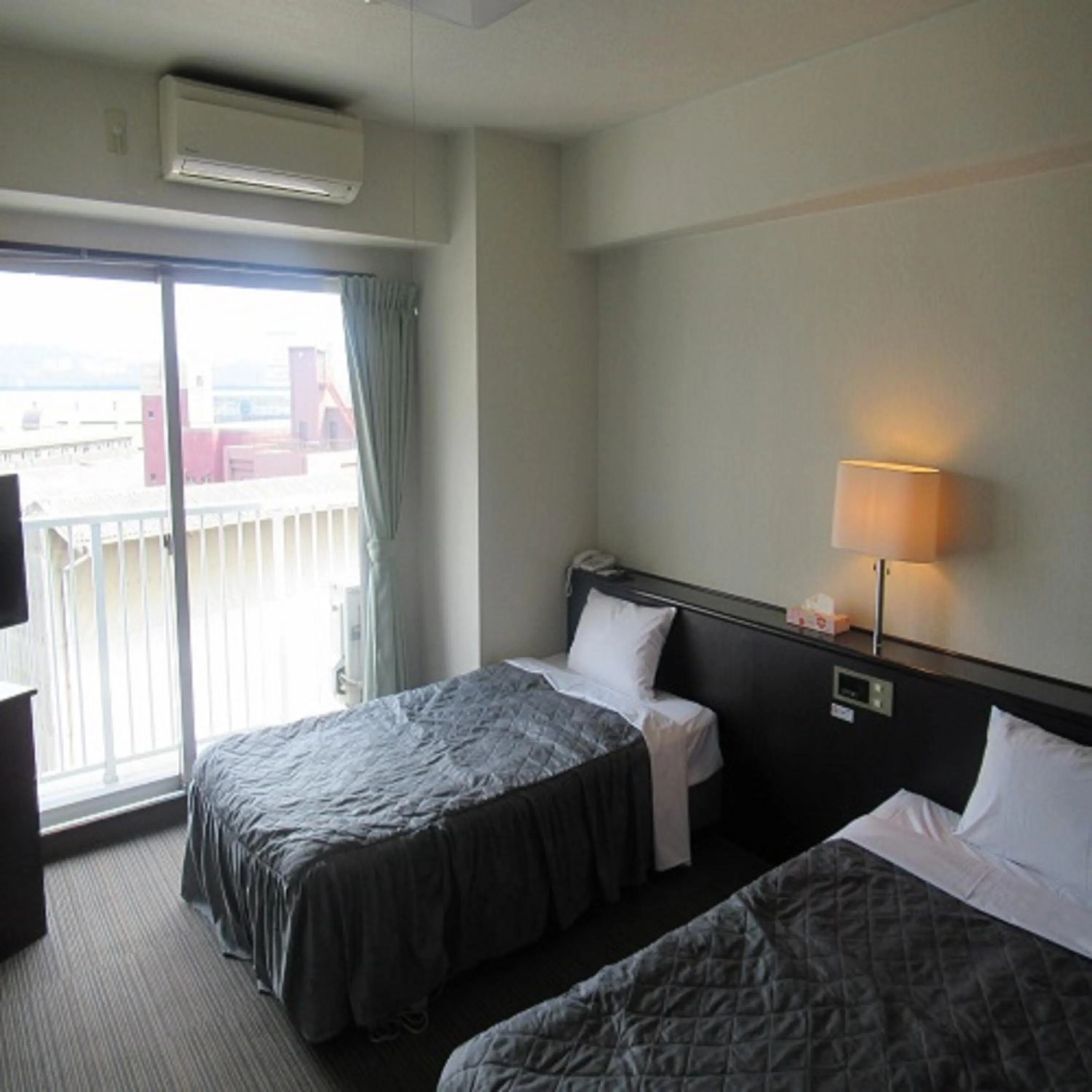 Photo of the whole room, Bed in Tsurusaki Hotel