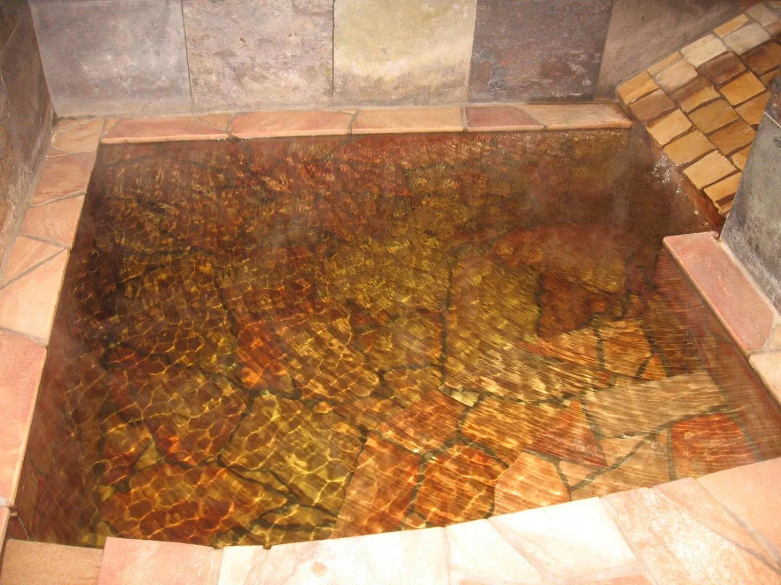 Hot Spring Bath in Tsurusaki Hotel