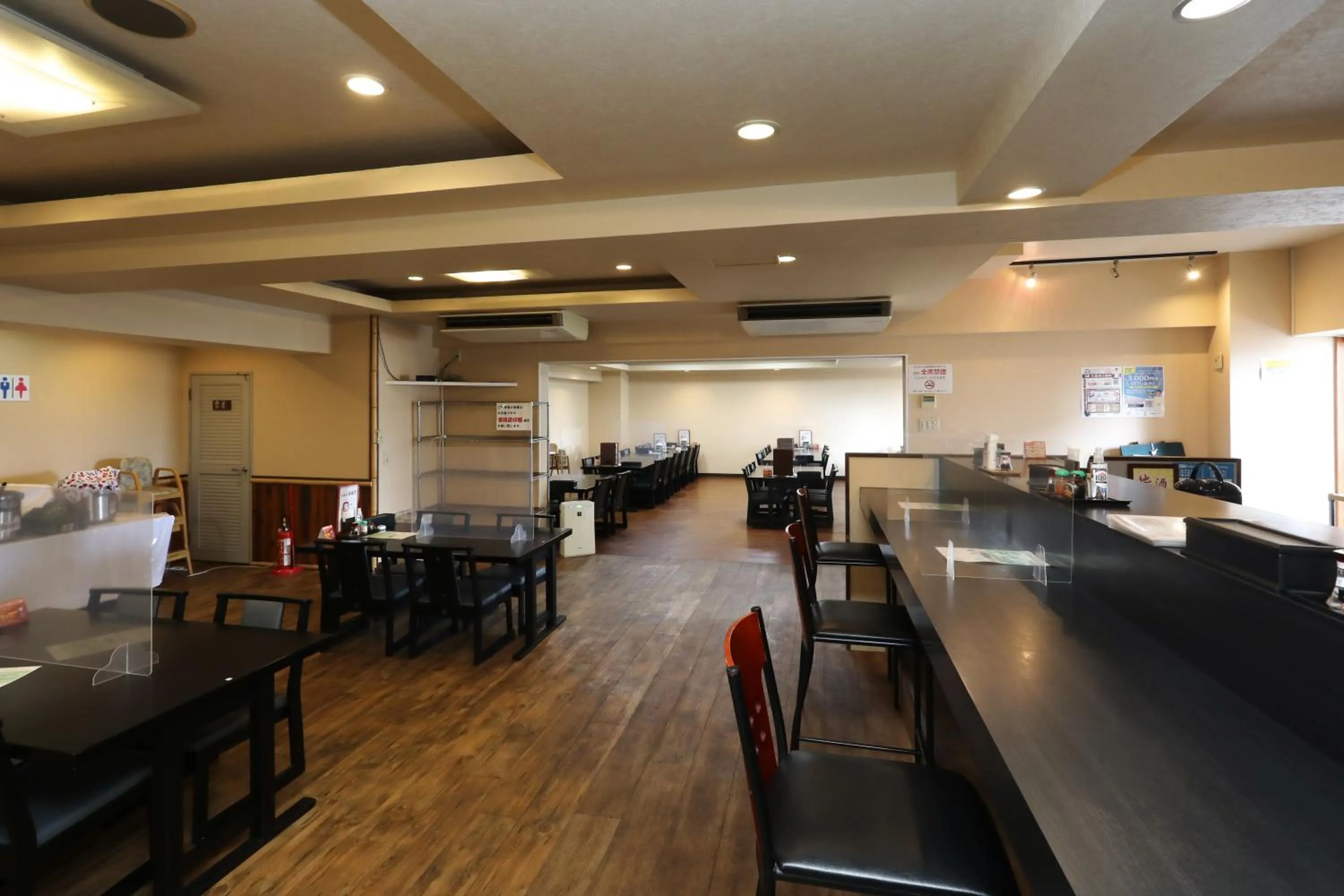 Restaurant/places to eat in Tsurusaki Hotel