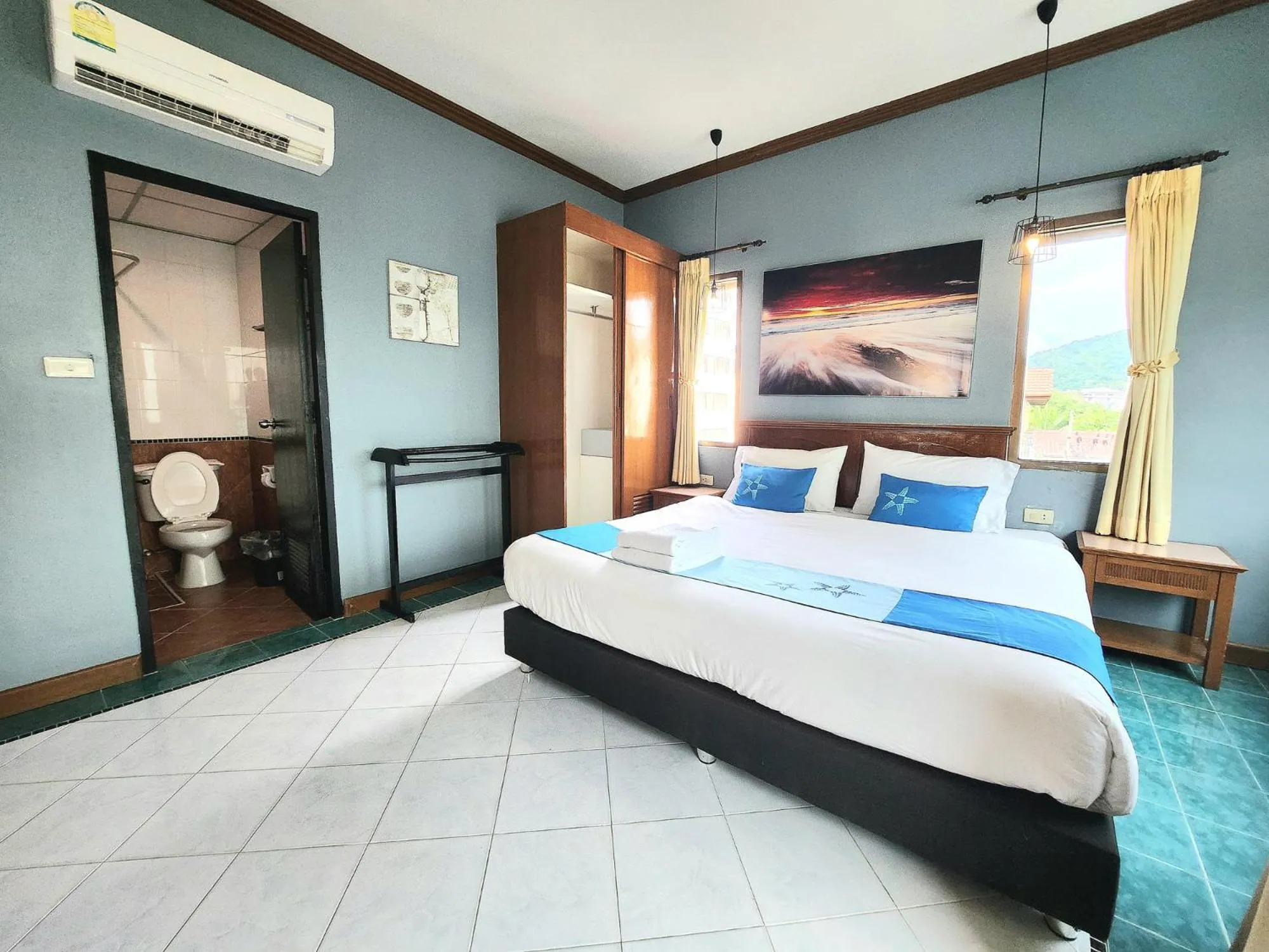 Bedroom, Bed in Sea Front Home Hotel - Patong Beach