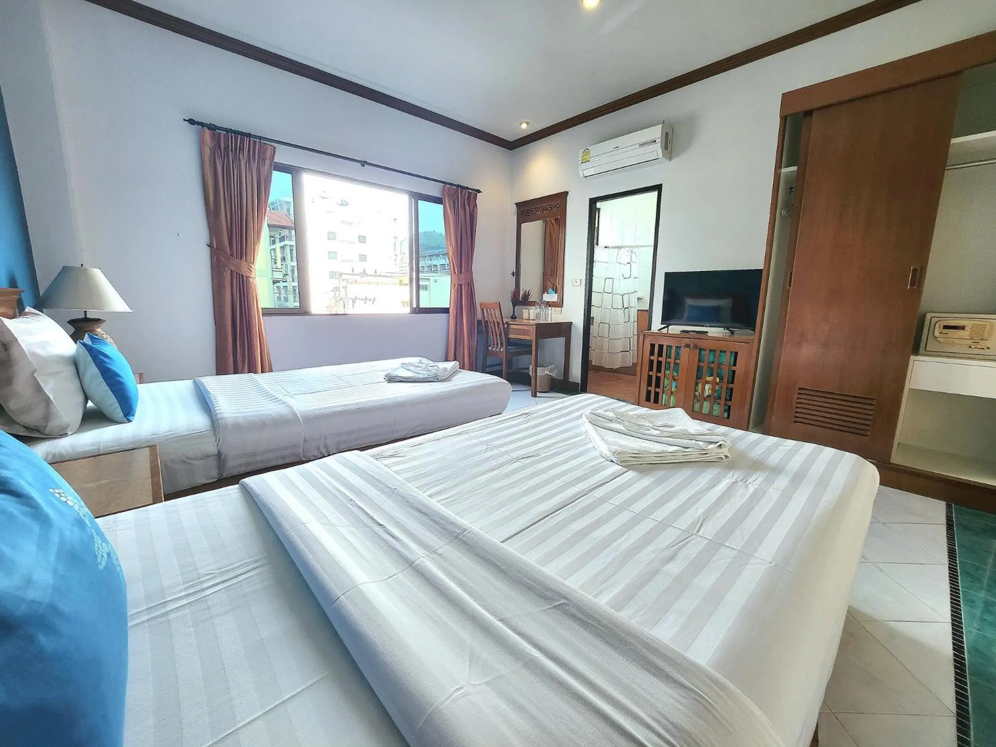 Bedroom, Bed in Sea Front Home Hotel - Patong Beach