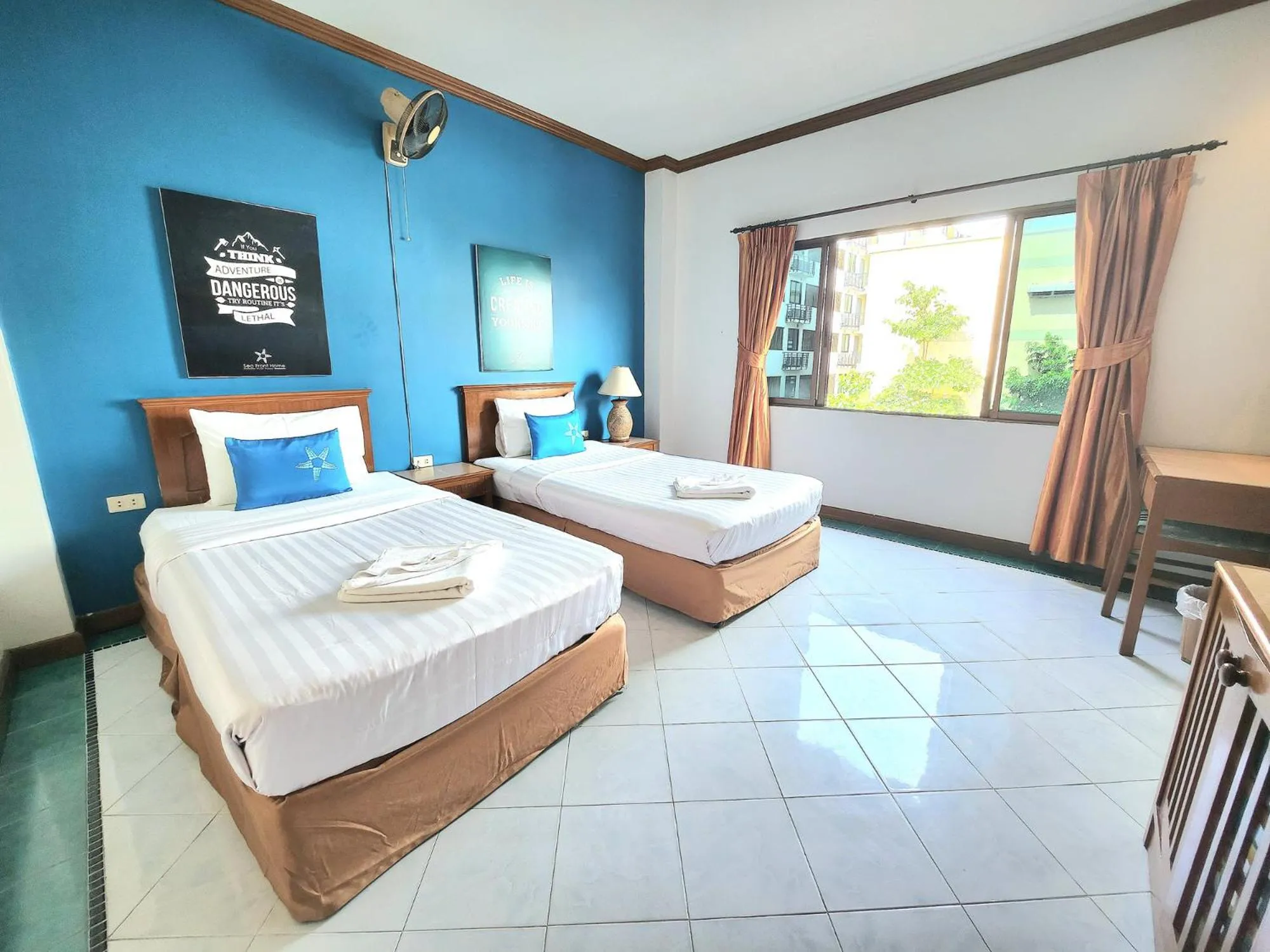 Bedroom, Bed in Sea Front Home Hotel - Patong Beach