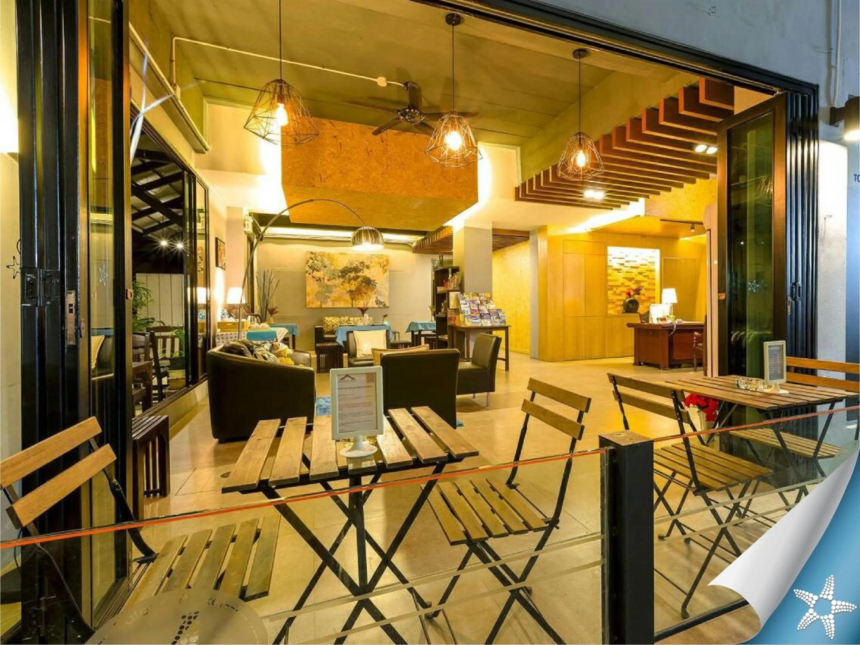 Property building in Sea Front Home Hotel - Patong Beach