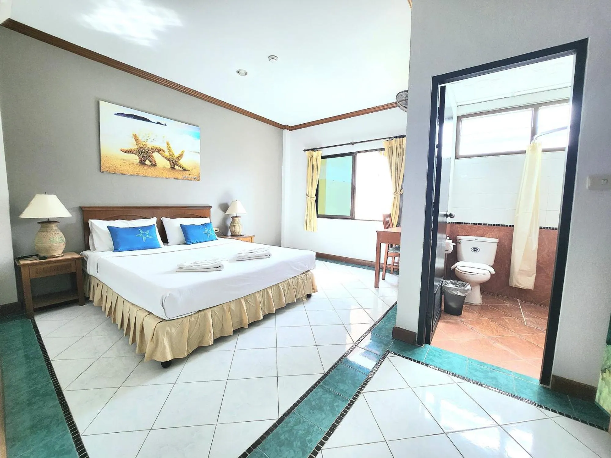 Bedroom, Bed in Sea Front Home Hotel - Patong Beach