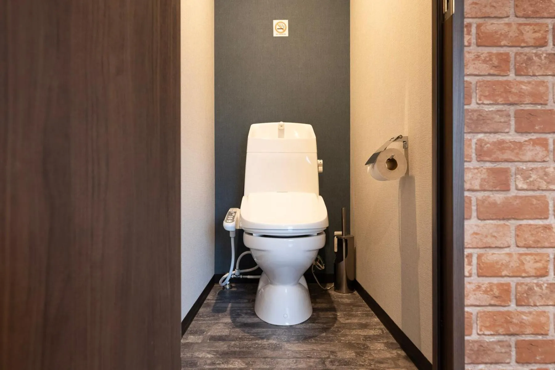 Toilet in e-stay namba