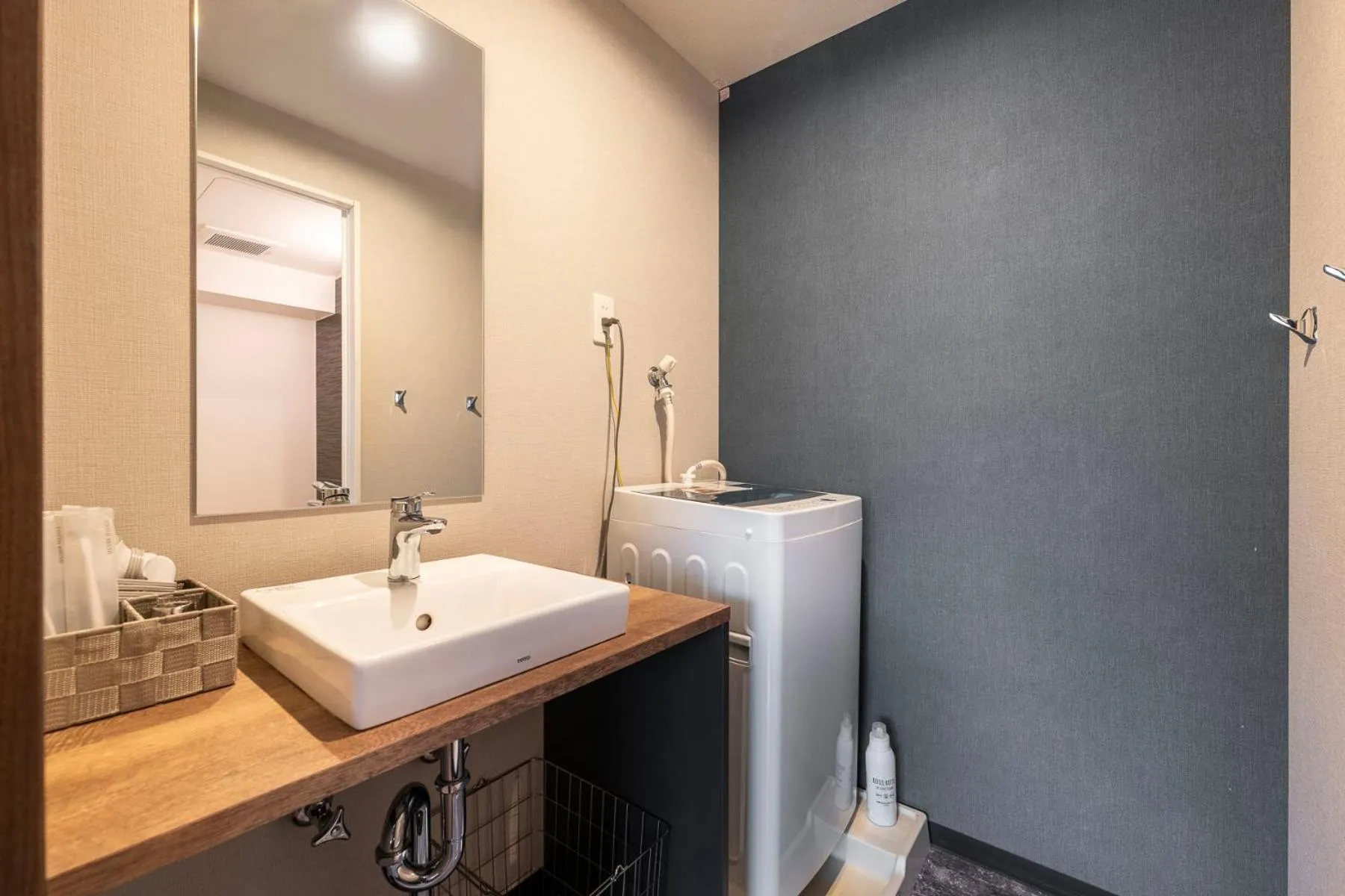 Bathroom in e-stay namba