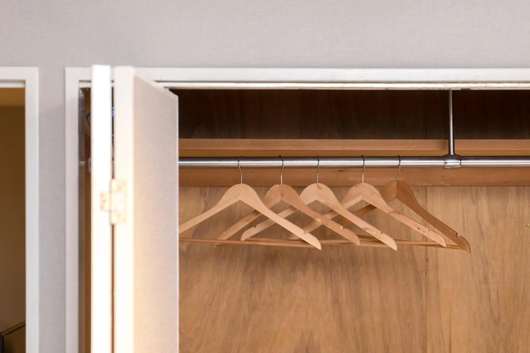 Photo of the whole room in e-stay namba