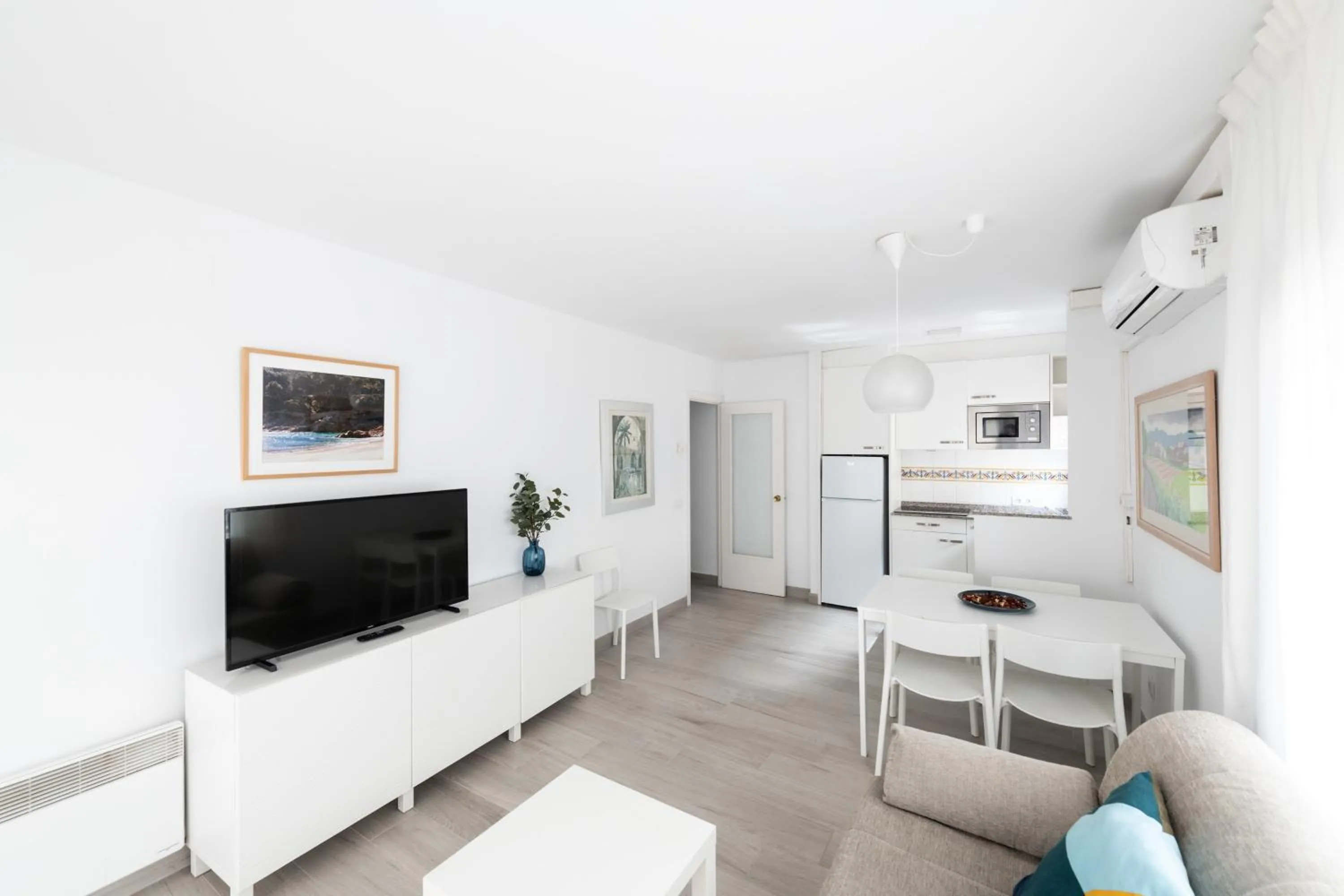 Dining area in Apartamentos Marblau