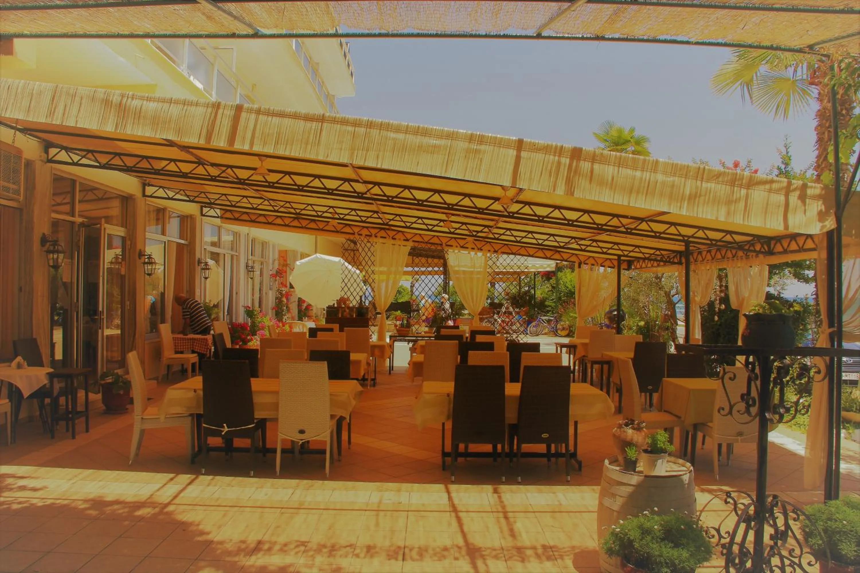 Meals in Hotel Achillion