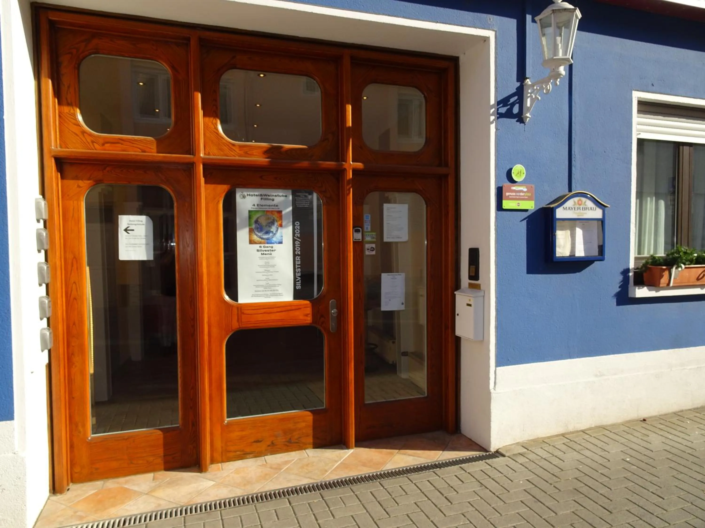 Facade/entrance in Hotel & Weinstube Restaurant Filling