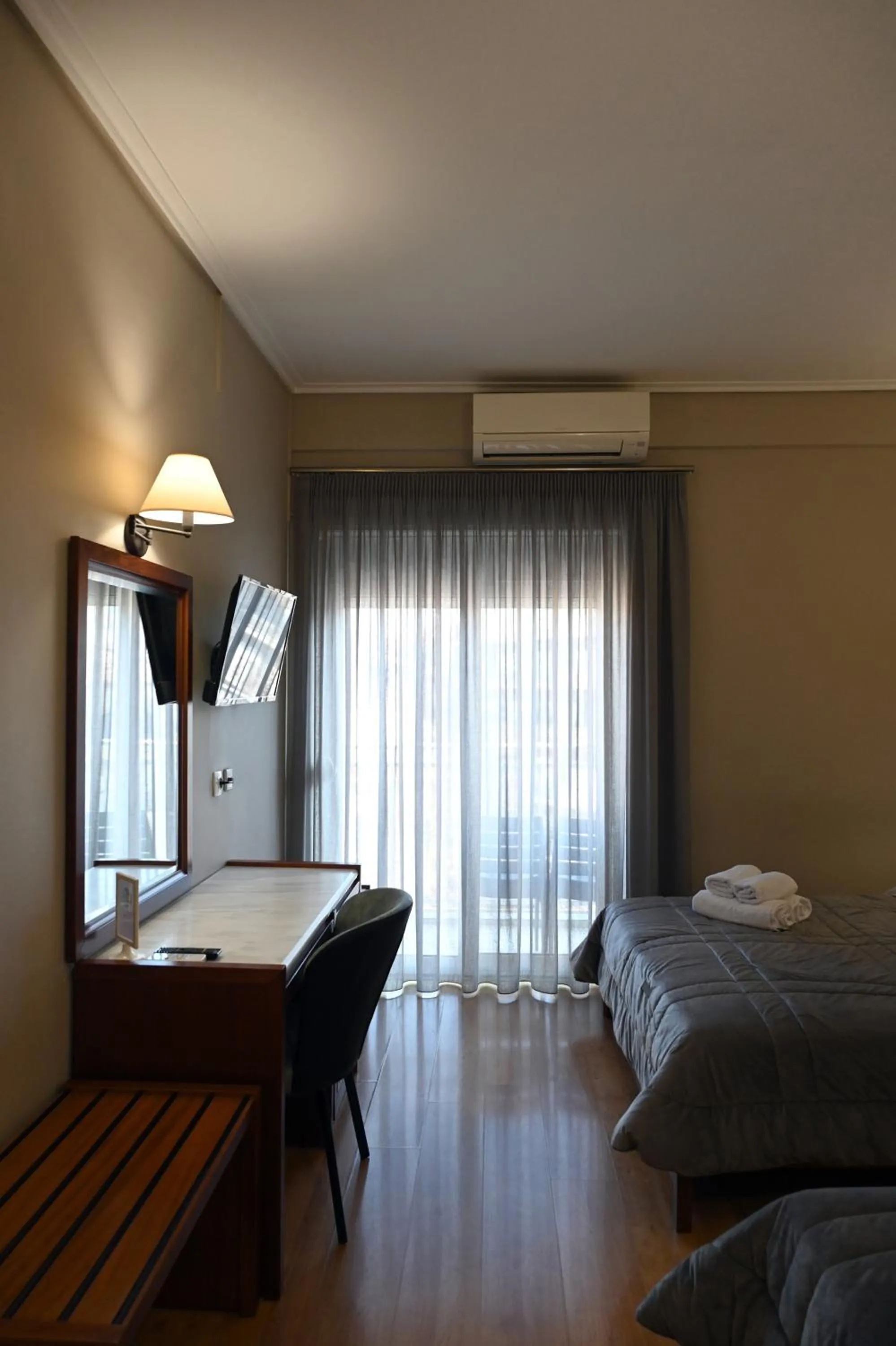 Bedroom, Bed in Hotel Achillion