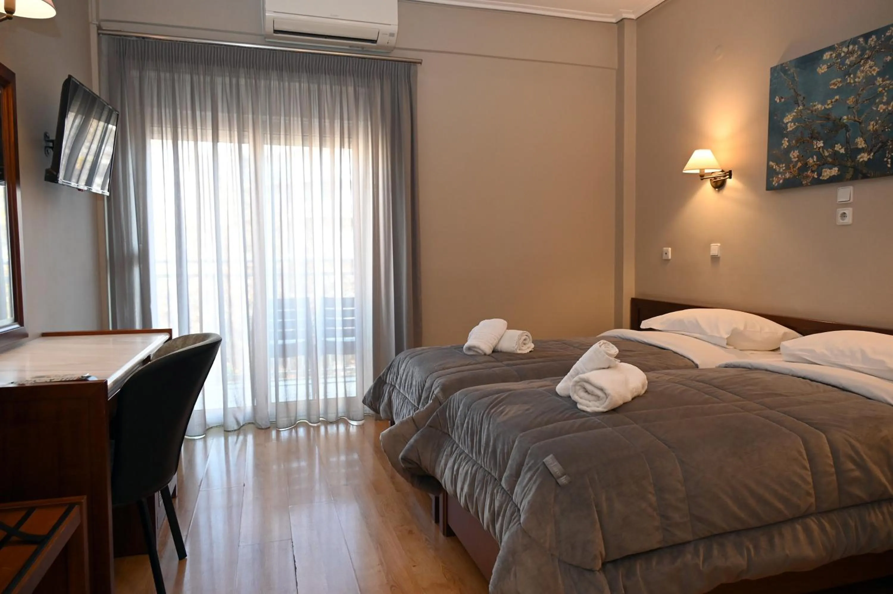 Bedroom, Bed in Hotel Achillion