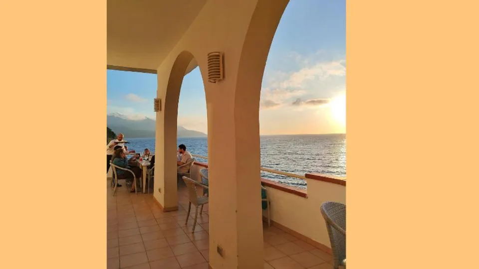 Day in Hotel Scoglio Bianco