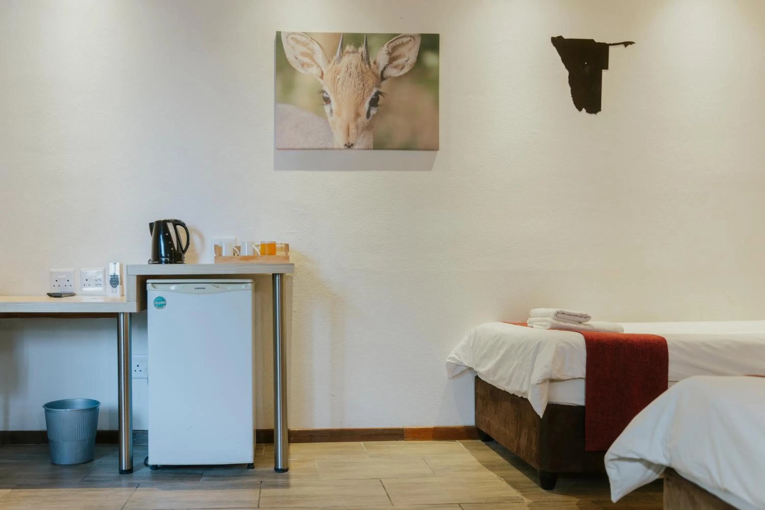 Coffee/tea facilities, Bed in Hotel Uhland