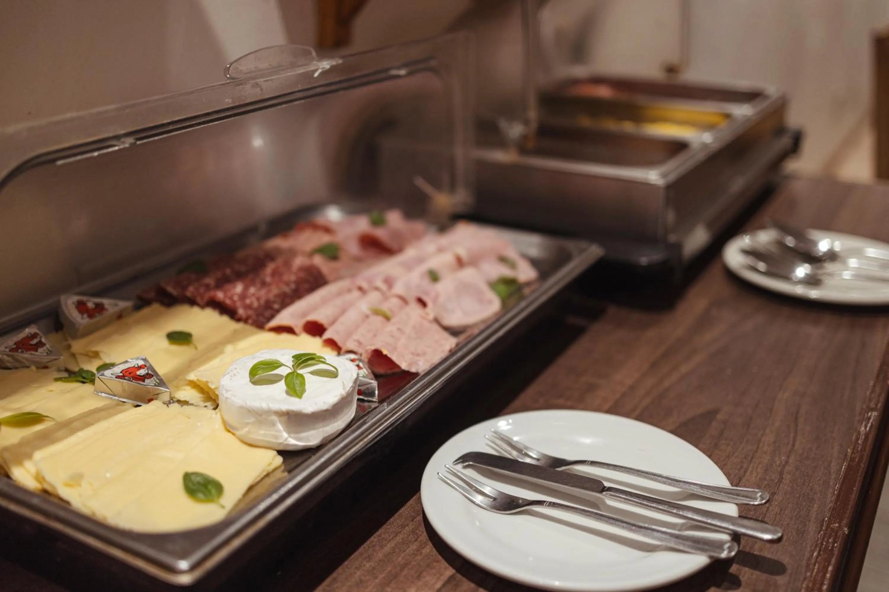 Restaurant/places to eat in Hotel Uhland