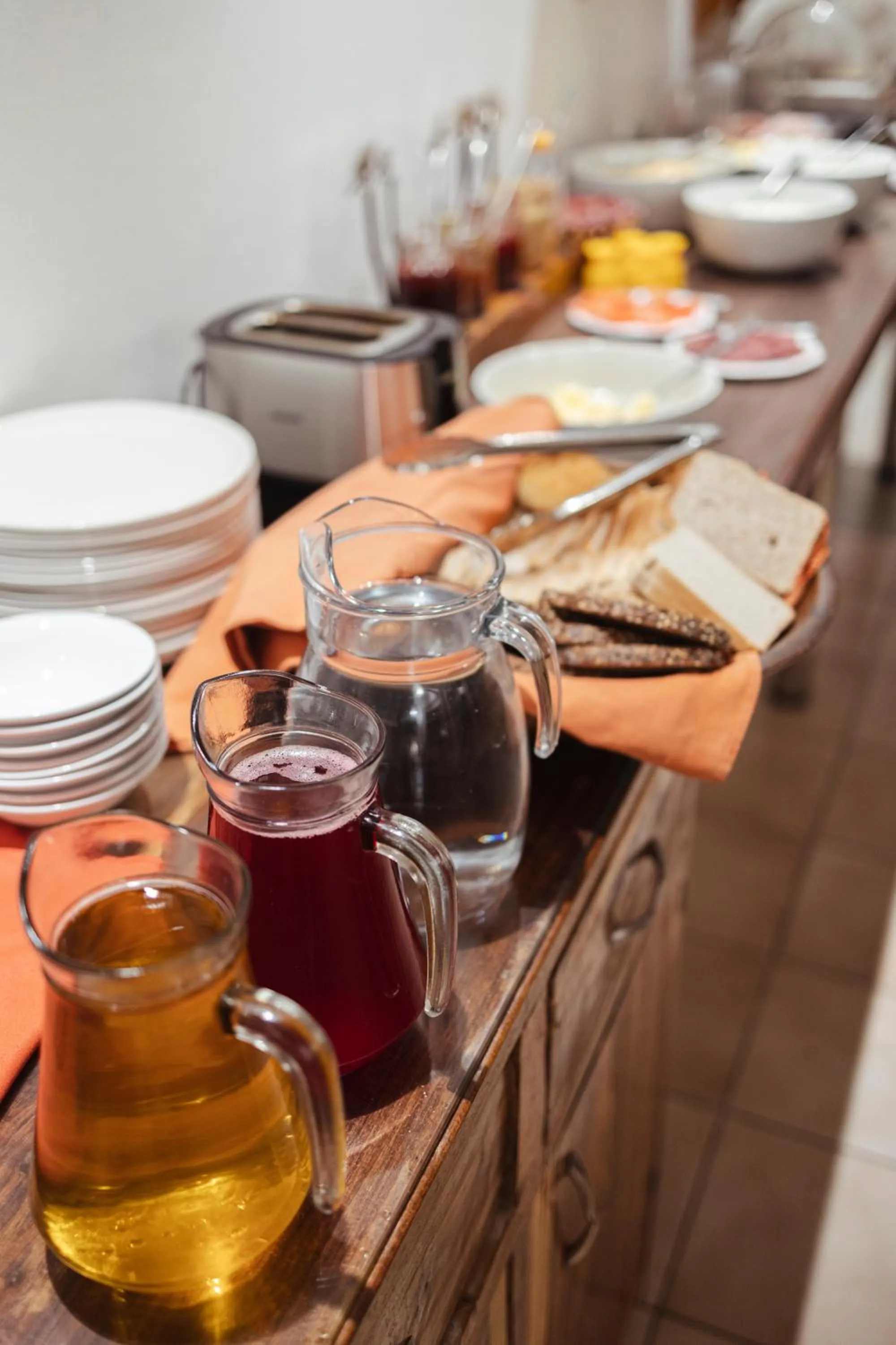 Restaurant/places to eat in Hotel Uhland