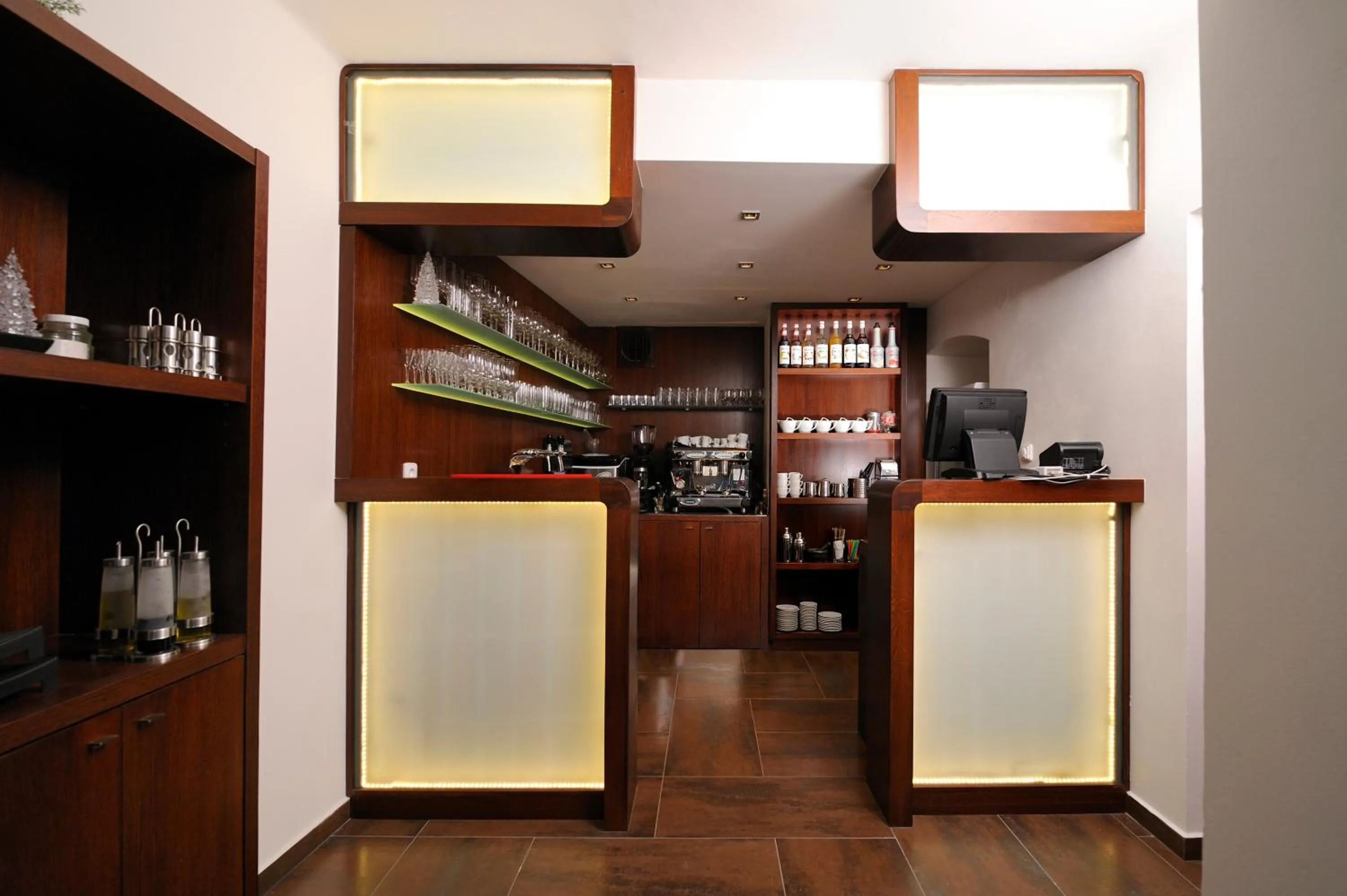 Restaurant/places to eat in Caramell