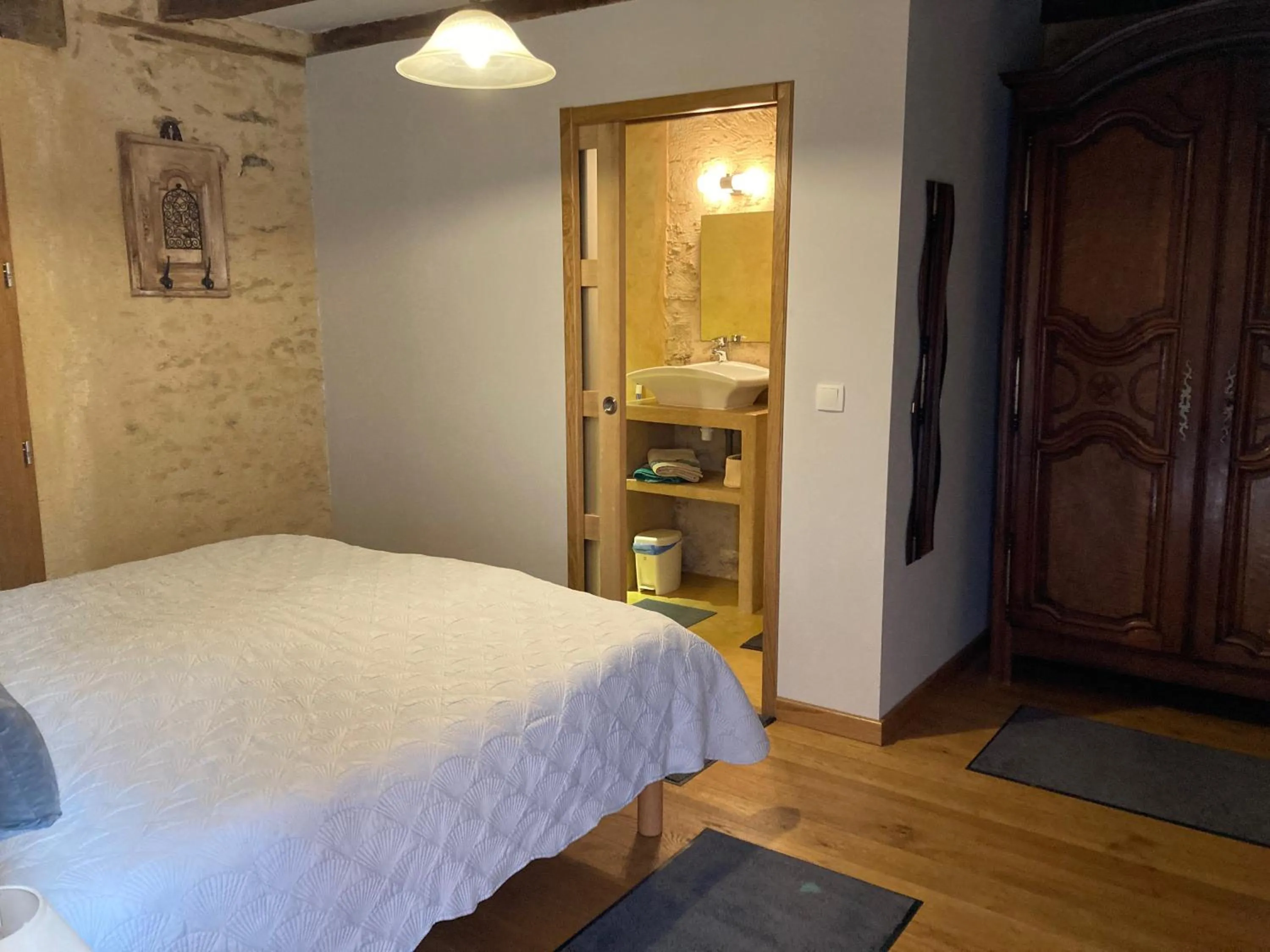 Bed in Moulin Lou Apmay