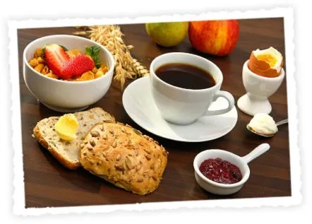 Breakfast in Moulin Lou Apmay