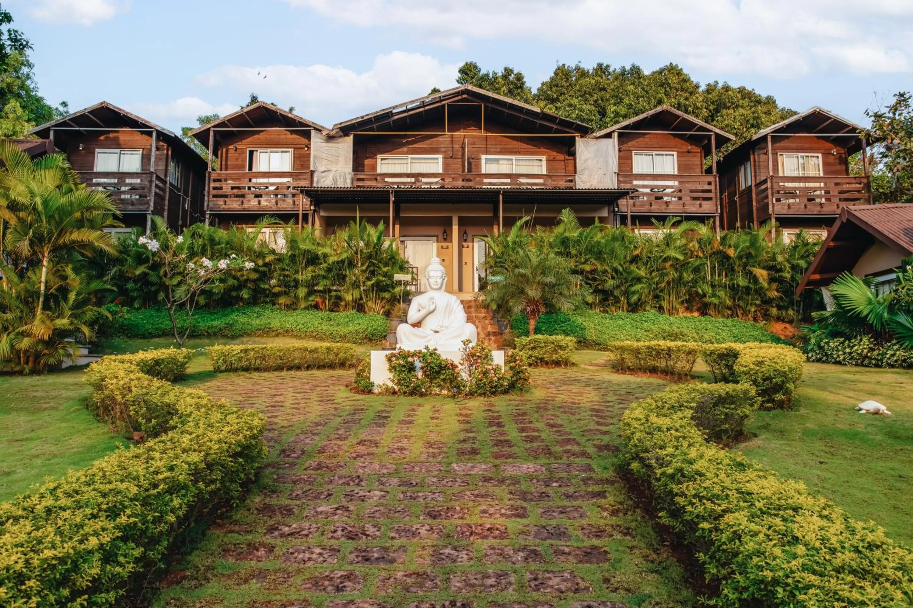 Facade/entrance in Stone Wood Resort, Mandrem