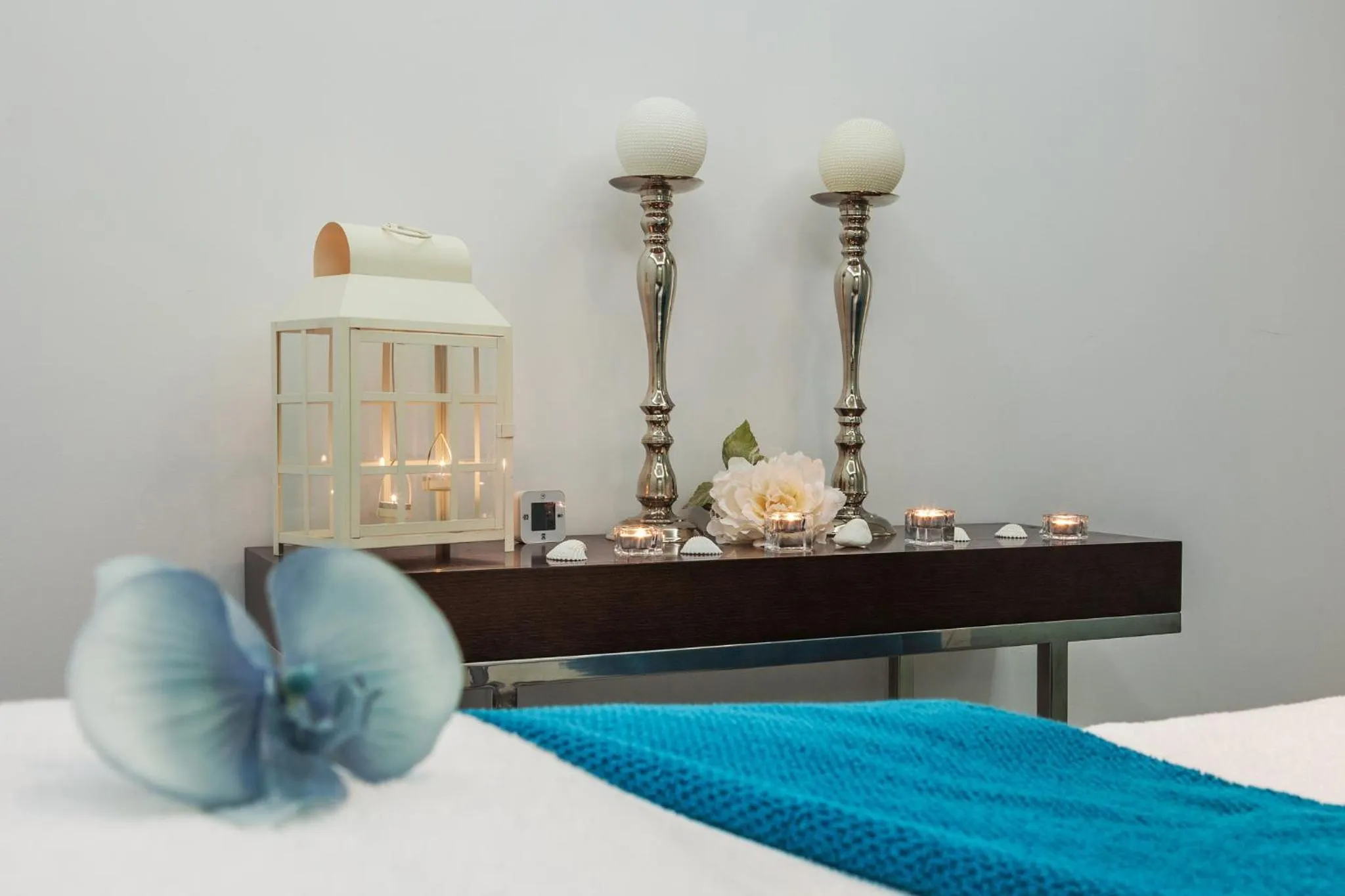 Massage, Bed in Lux Fatima Park - Hotel, Suites & Residence