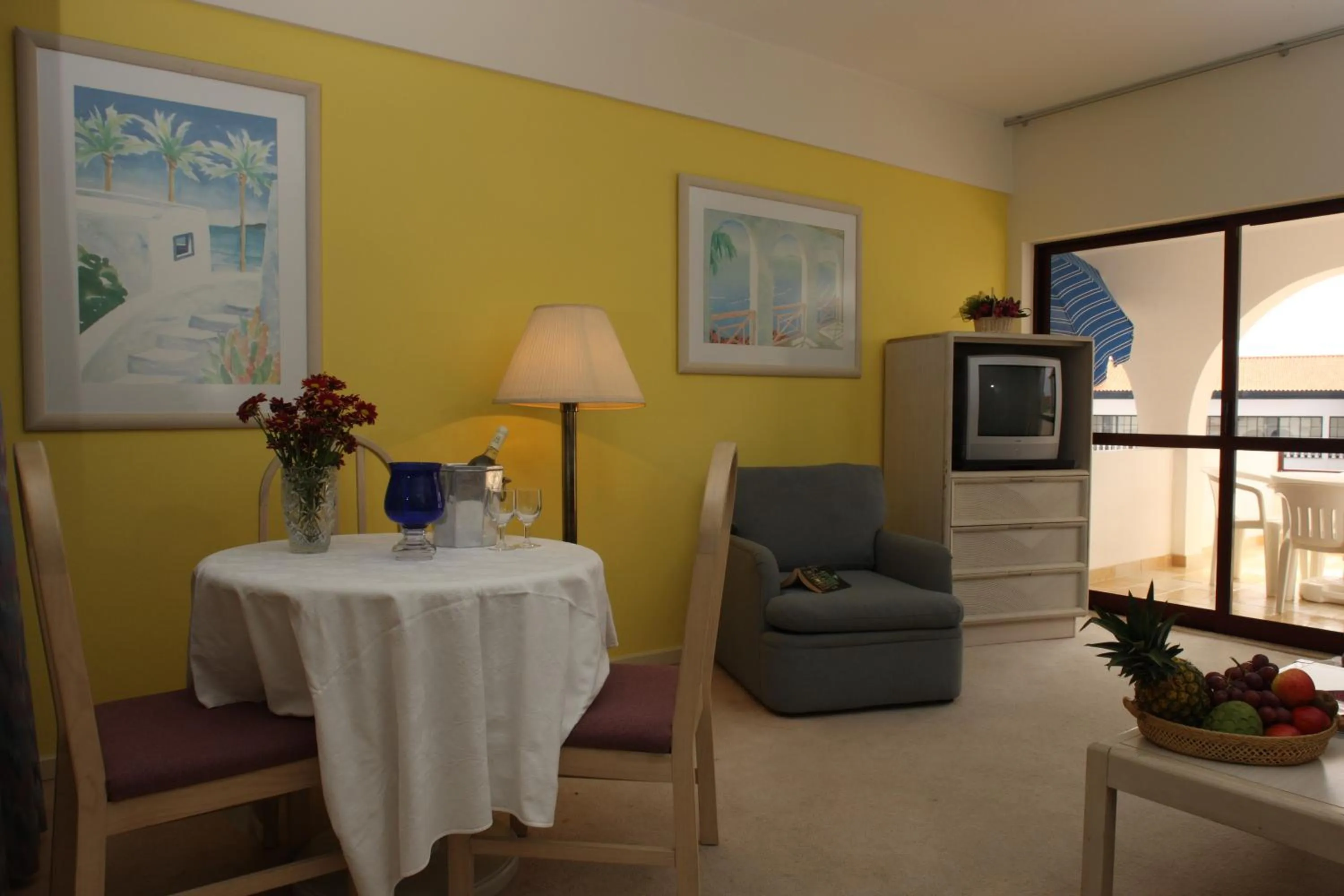 Bedroom in Canico Bay Apartments