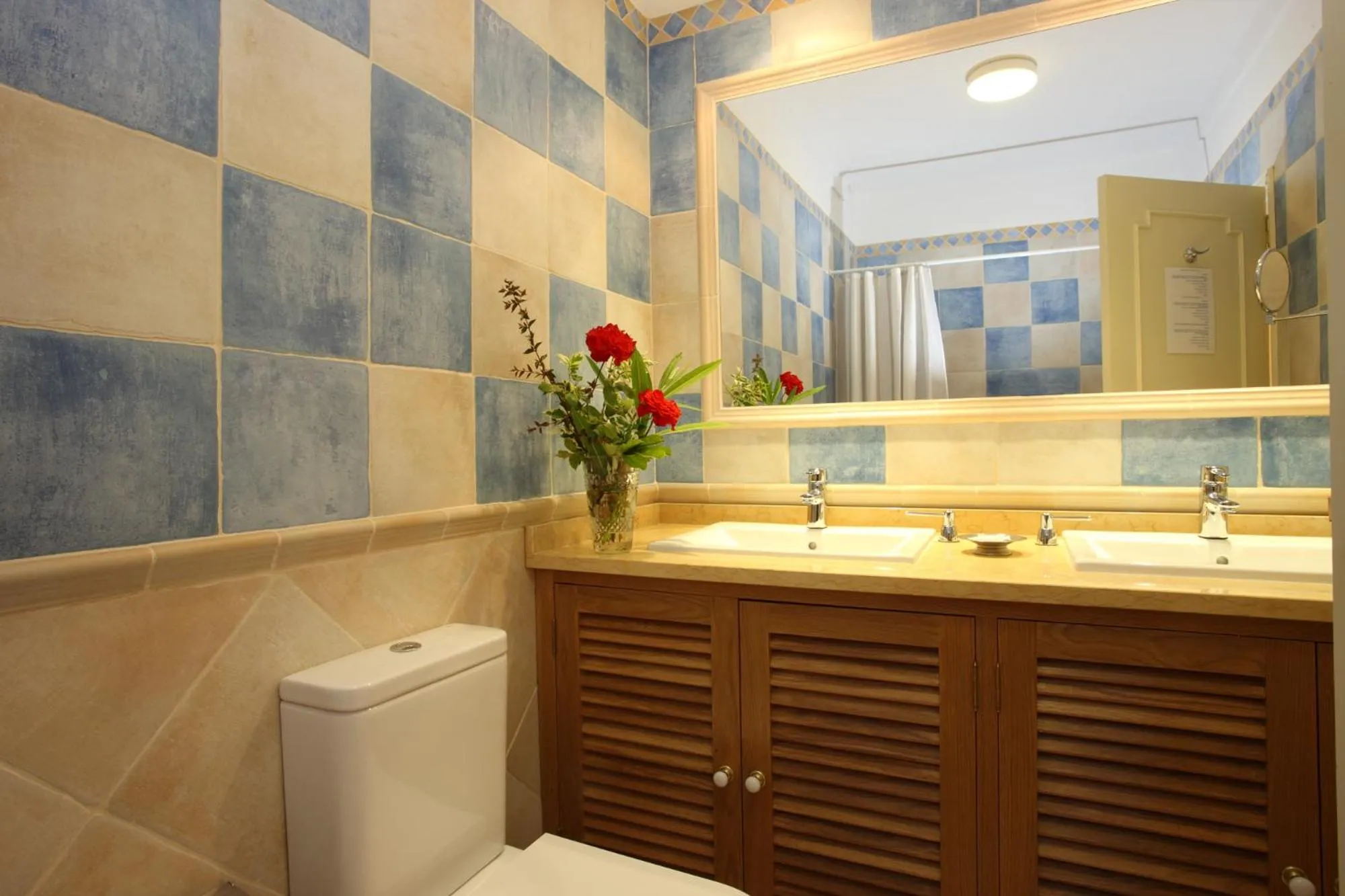 Bathroom in Canico Bay Apartments