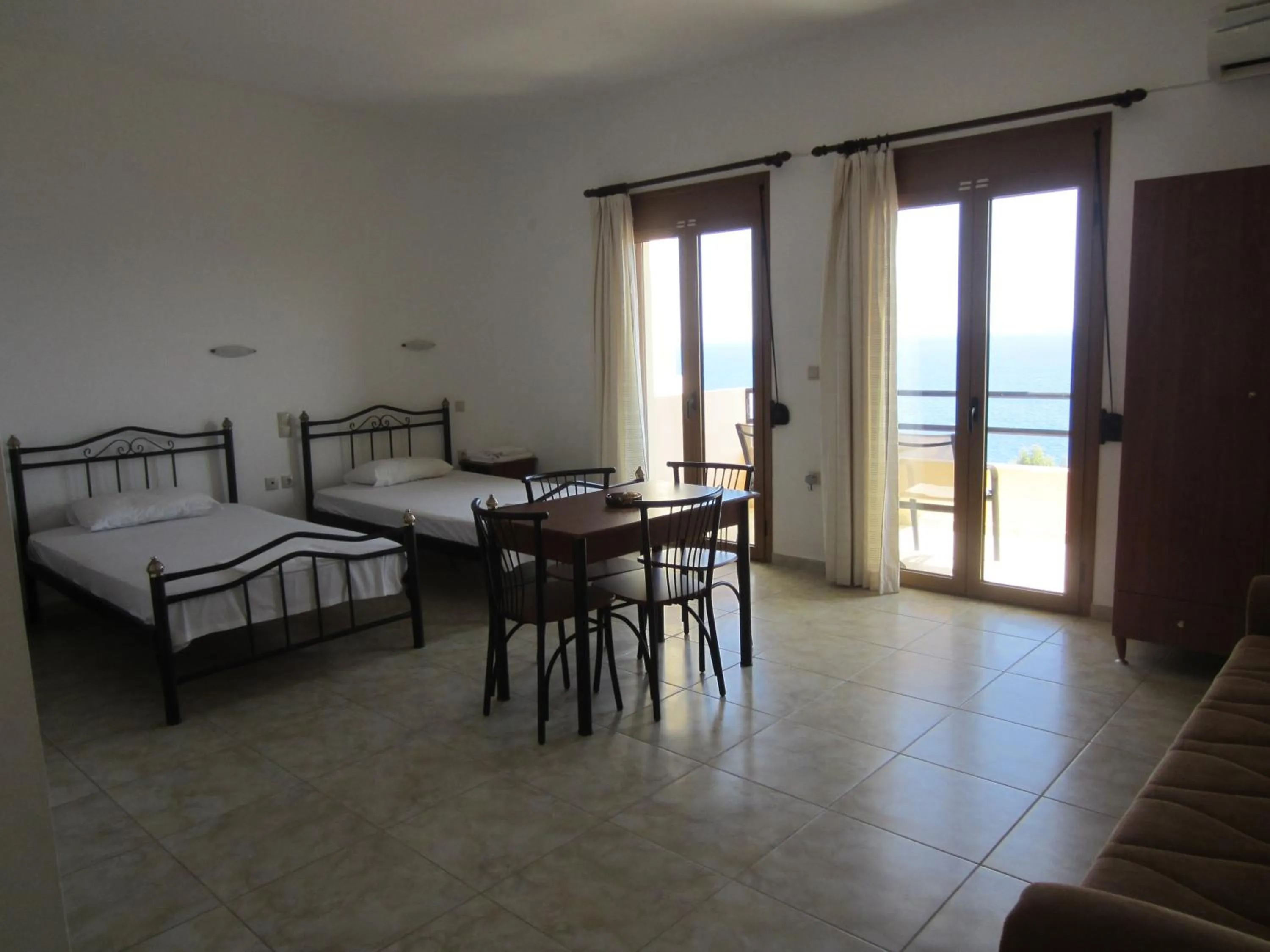 Bed in Sfinias Apartments