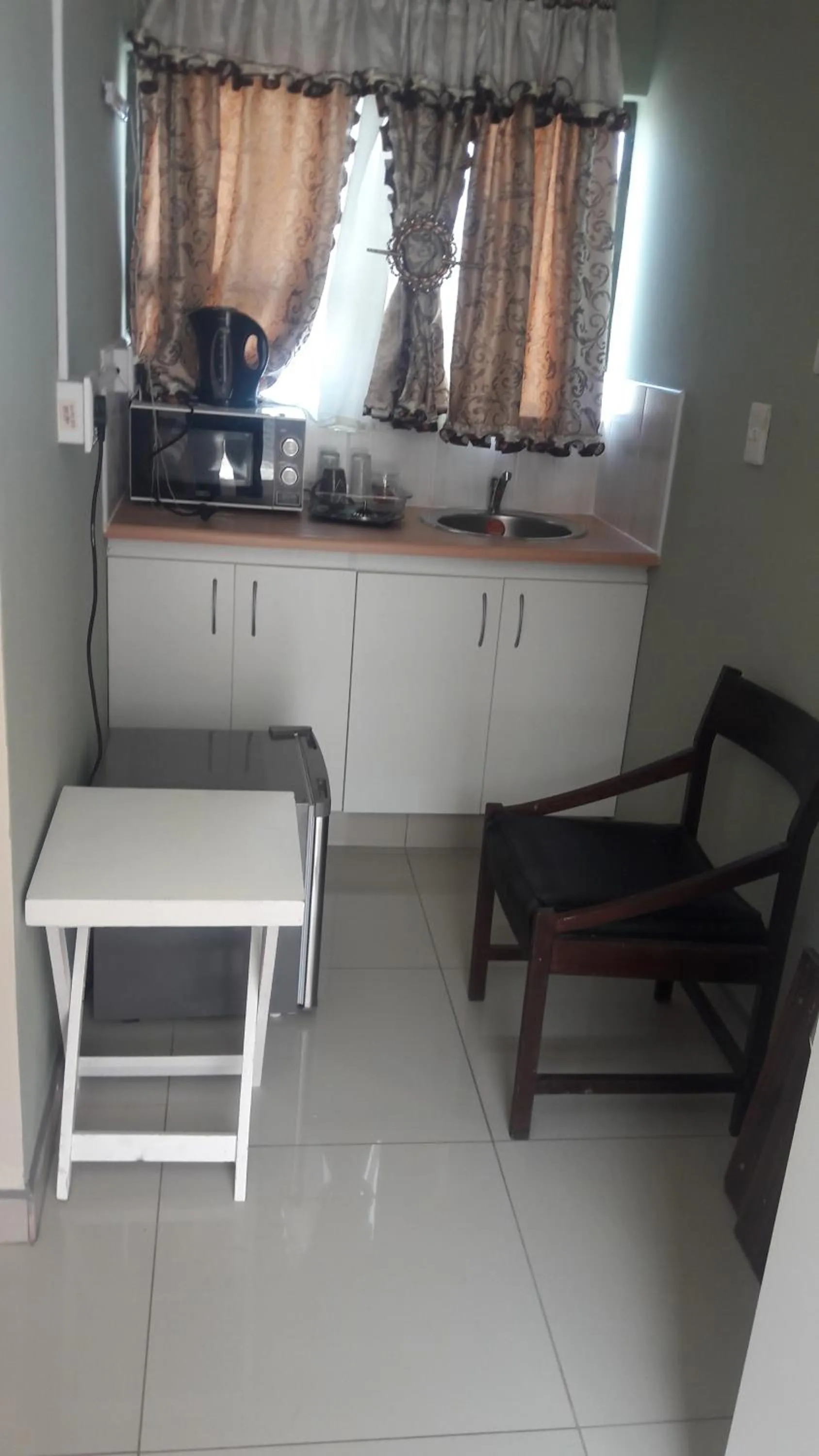 Kitchen or kitchenette in Emampingeni lodge