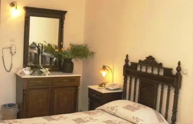 Triple Room in Aegeon Hotel Triple Room in Aegeon Hotel