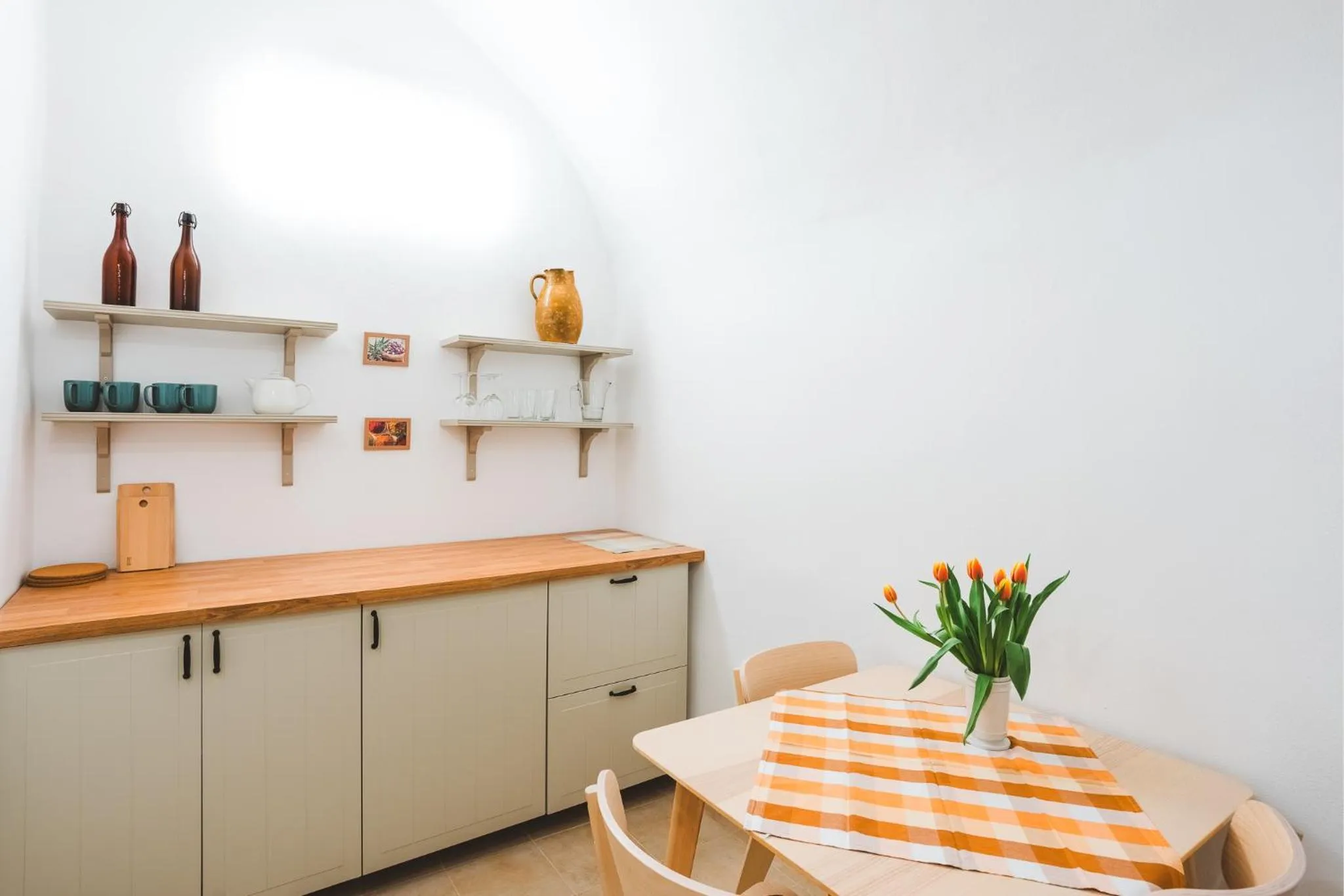 Kitchen or kitchenette in Downtown Apartments