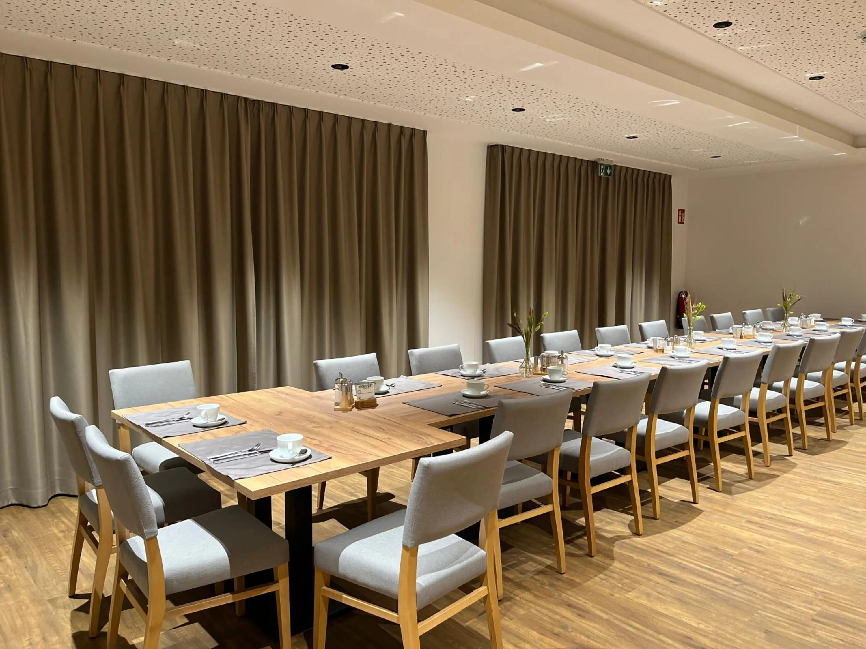 Restaurant/places to eat in Hotel Knotenpunkt