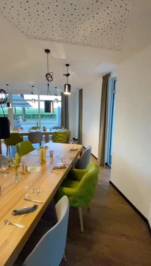 Restaurant/places to eat in Hotel Knotenpunkt