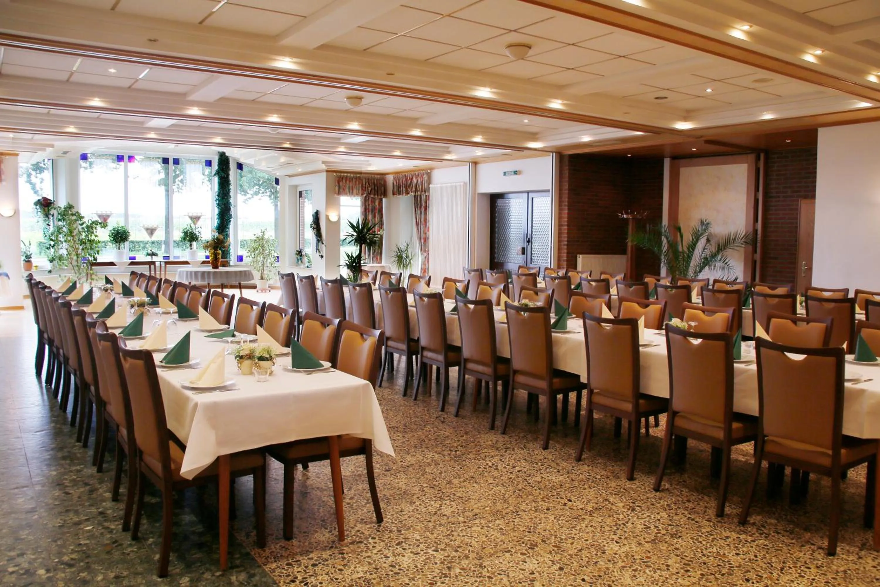 Restaurant/places to eat in Hotel Knotenpunkt