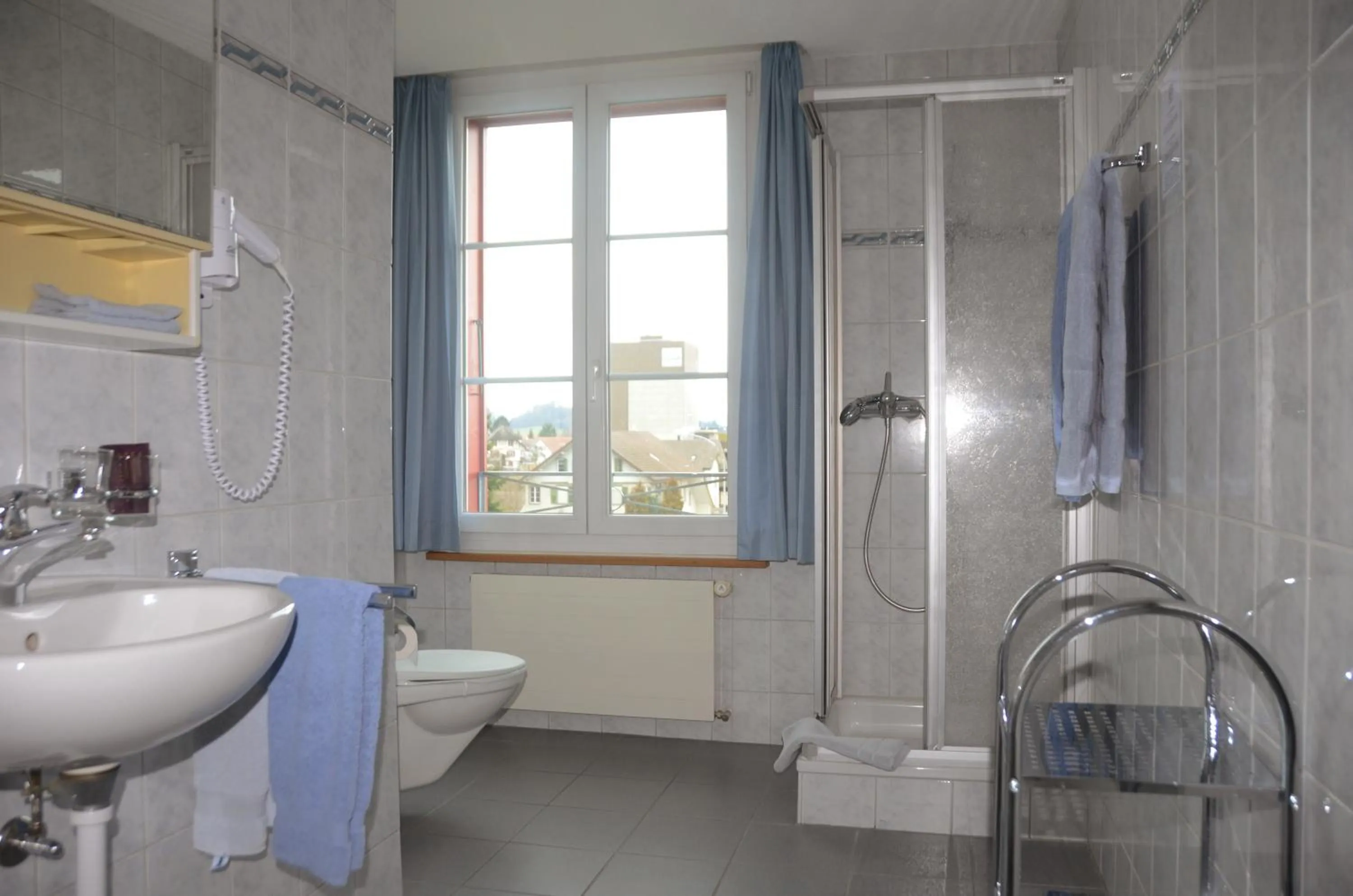 Shower in Hotel Restaurant Bahnhof