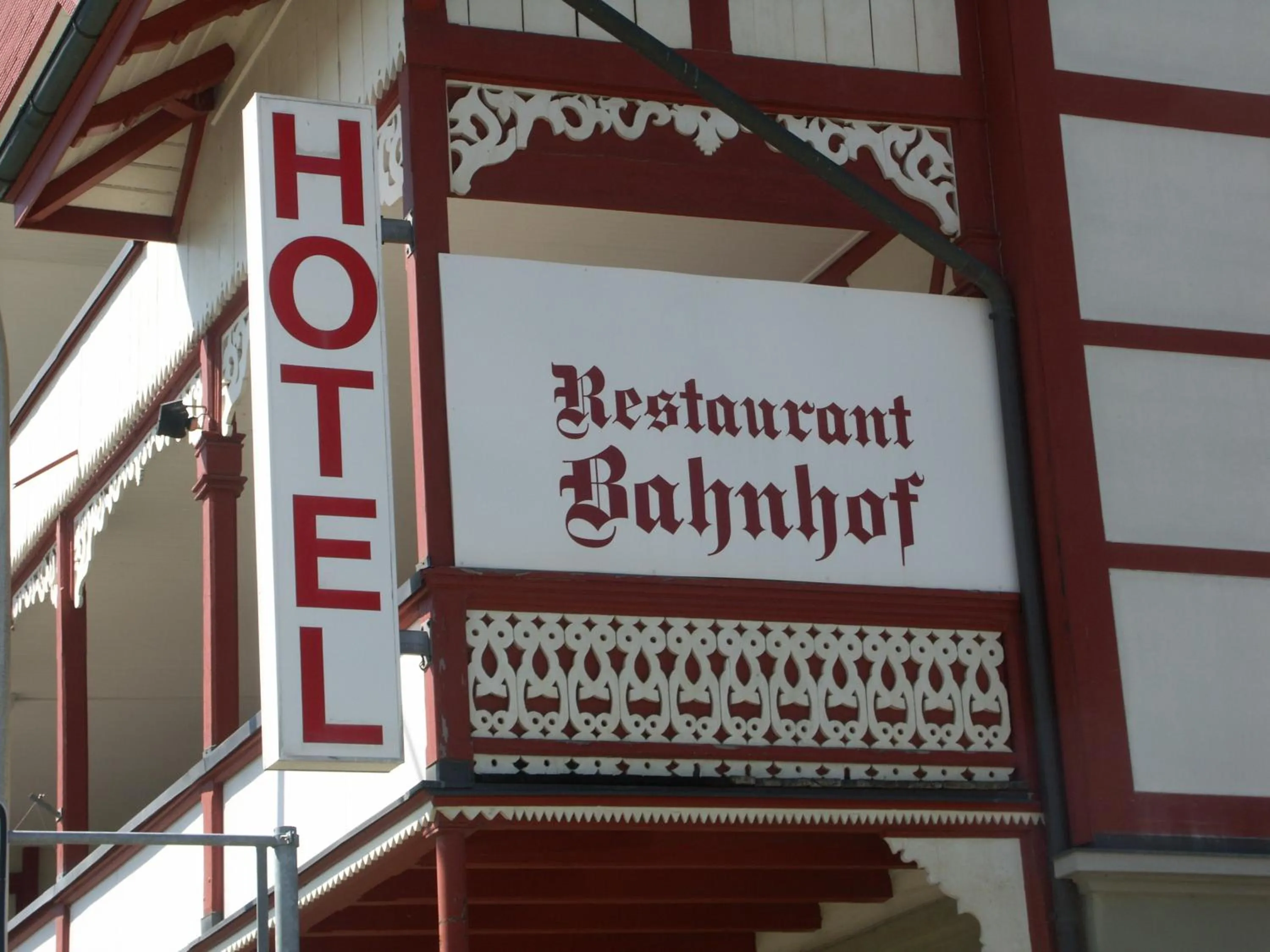 Facade/entrance in Hotel Restaurant Bahnhof