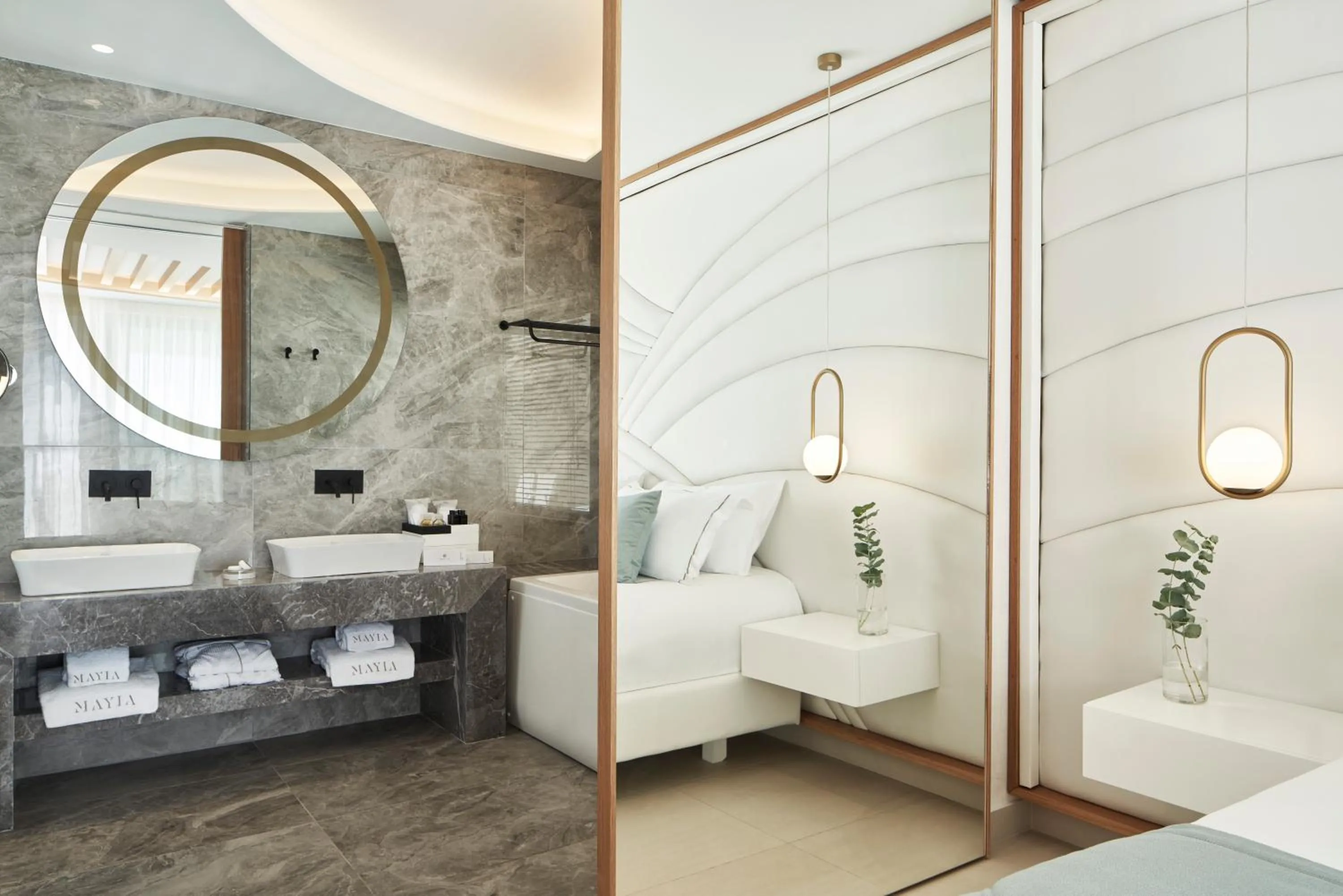 Shower, Bed in Mayia Exclusive Resort & Spa - Adults Only