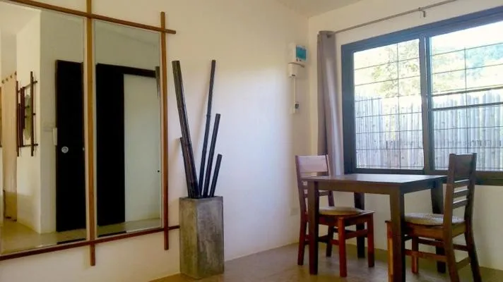 Dining area in Escape-Cabins