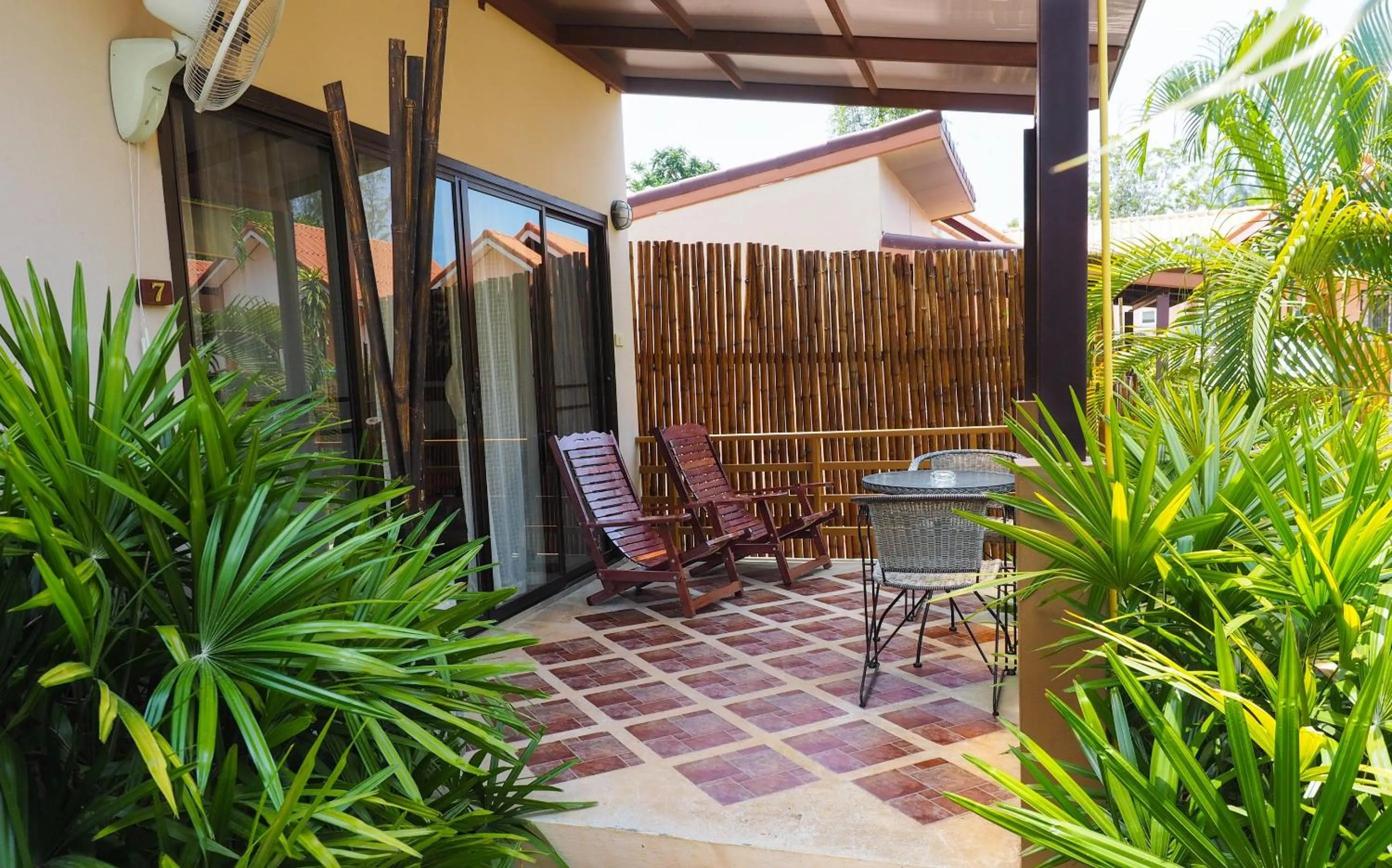 Patio in Escape-Cabins